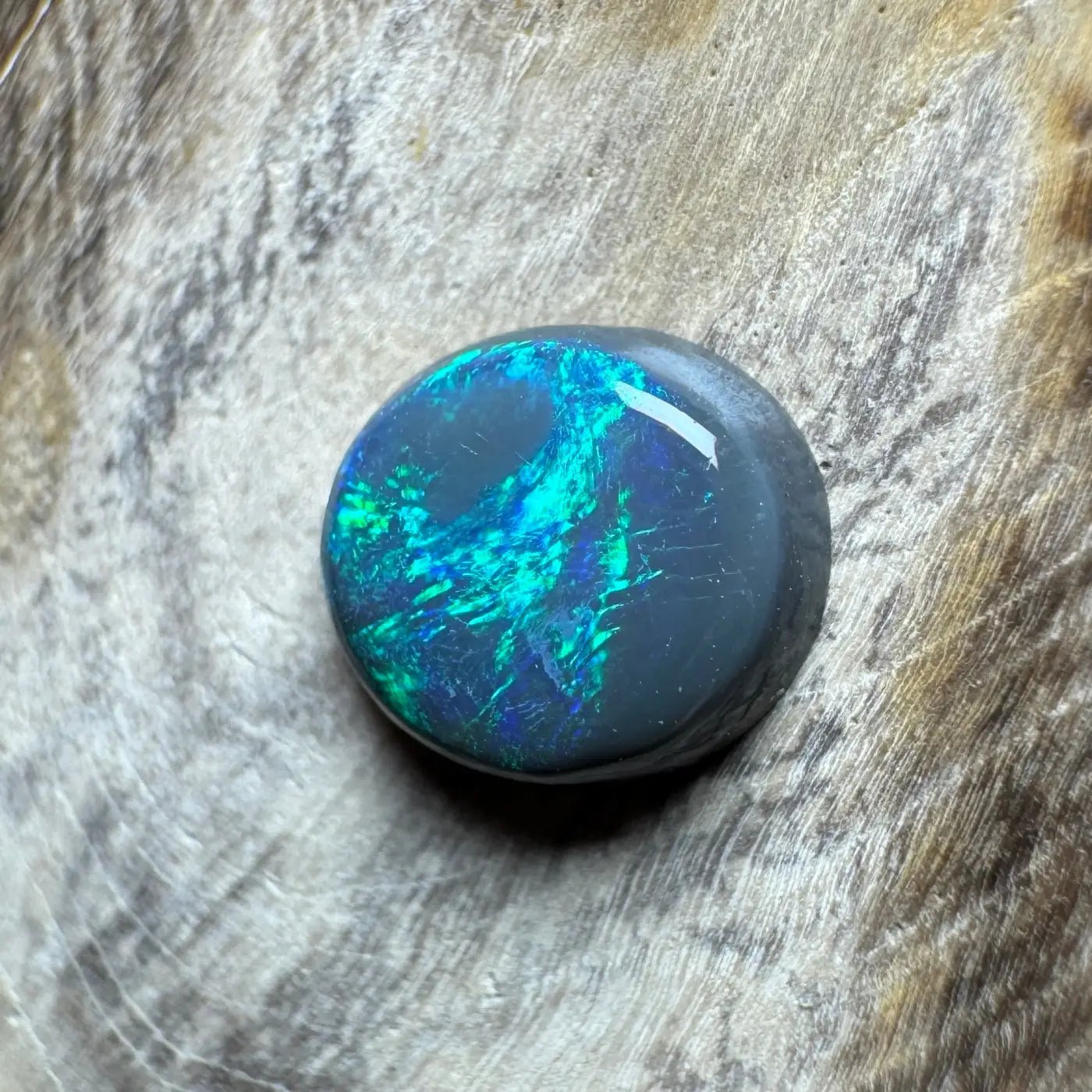 0.65ct Hand - Cut Solid Lightning Ridge Semi Black Opal