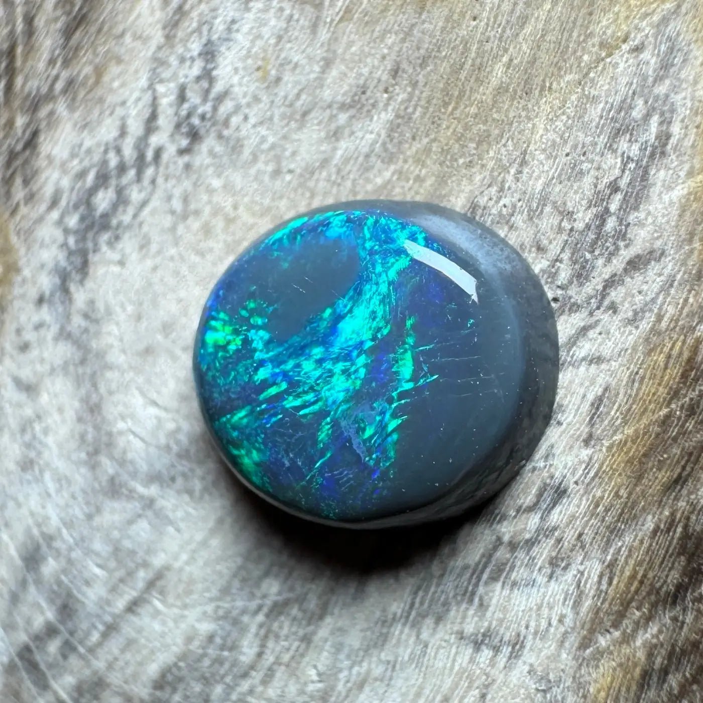 0.65ct Hand - Cut Solid Lightning Ridge Semi Black Opal