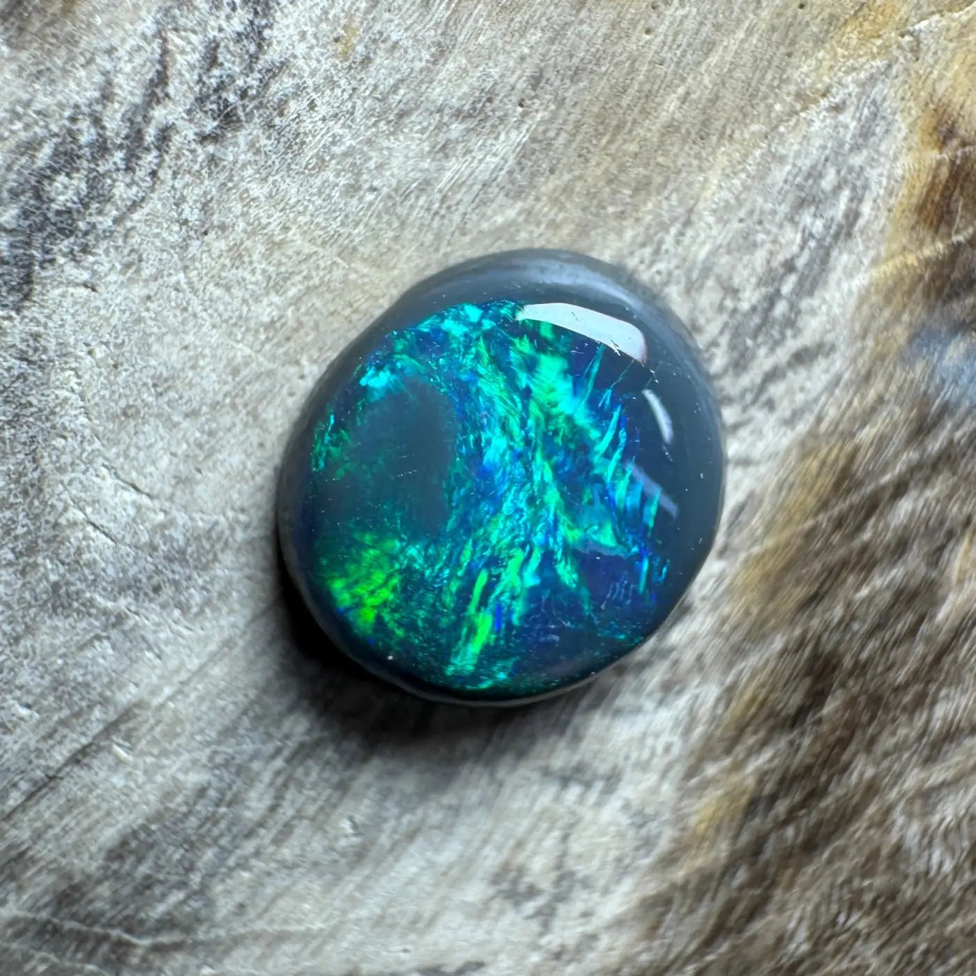 0.65ct Hand - Cut Solid Lightning Ridge Semi Black Opal