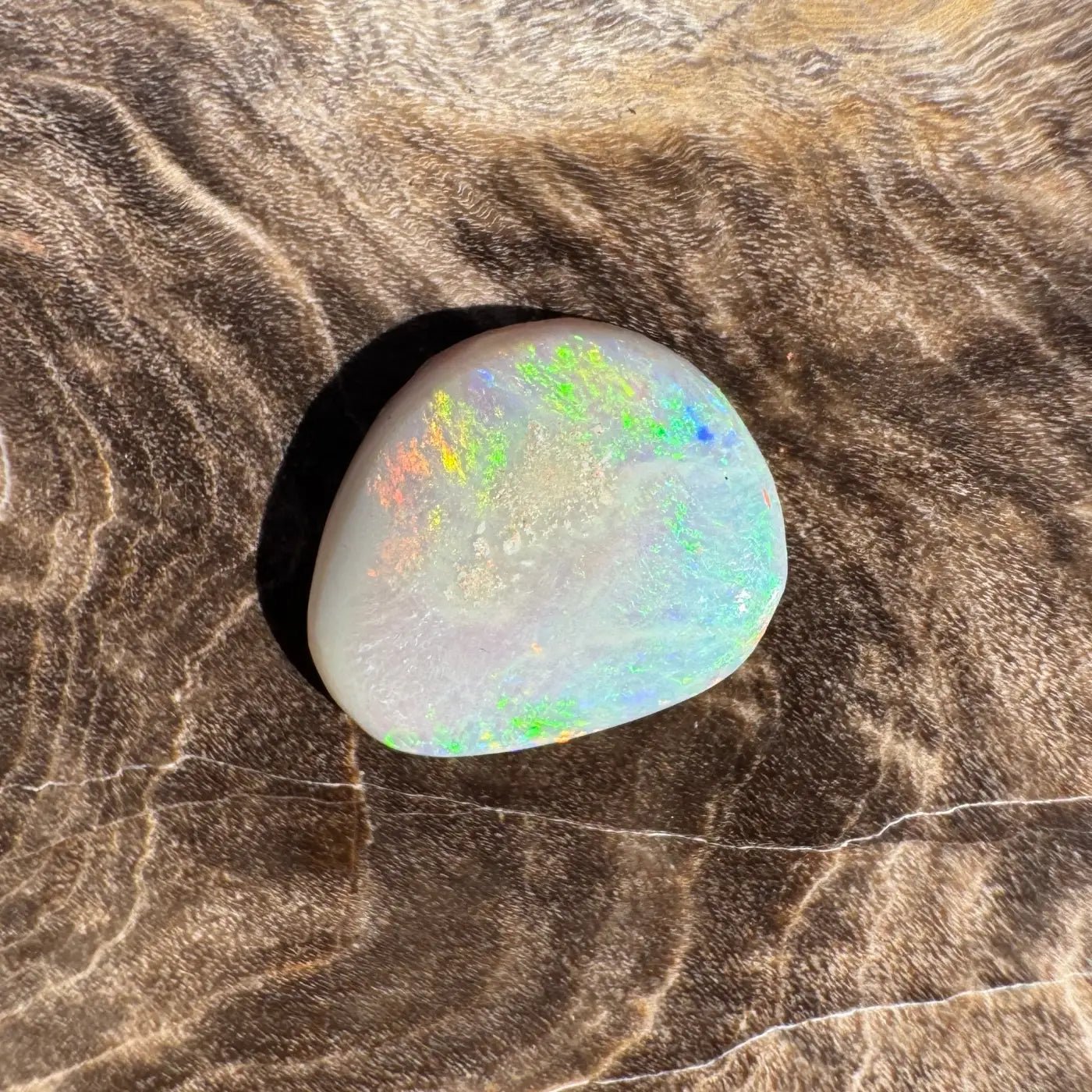 0.8ct Hand - Cut Solid Lightning Ridge Opal