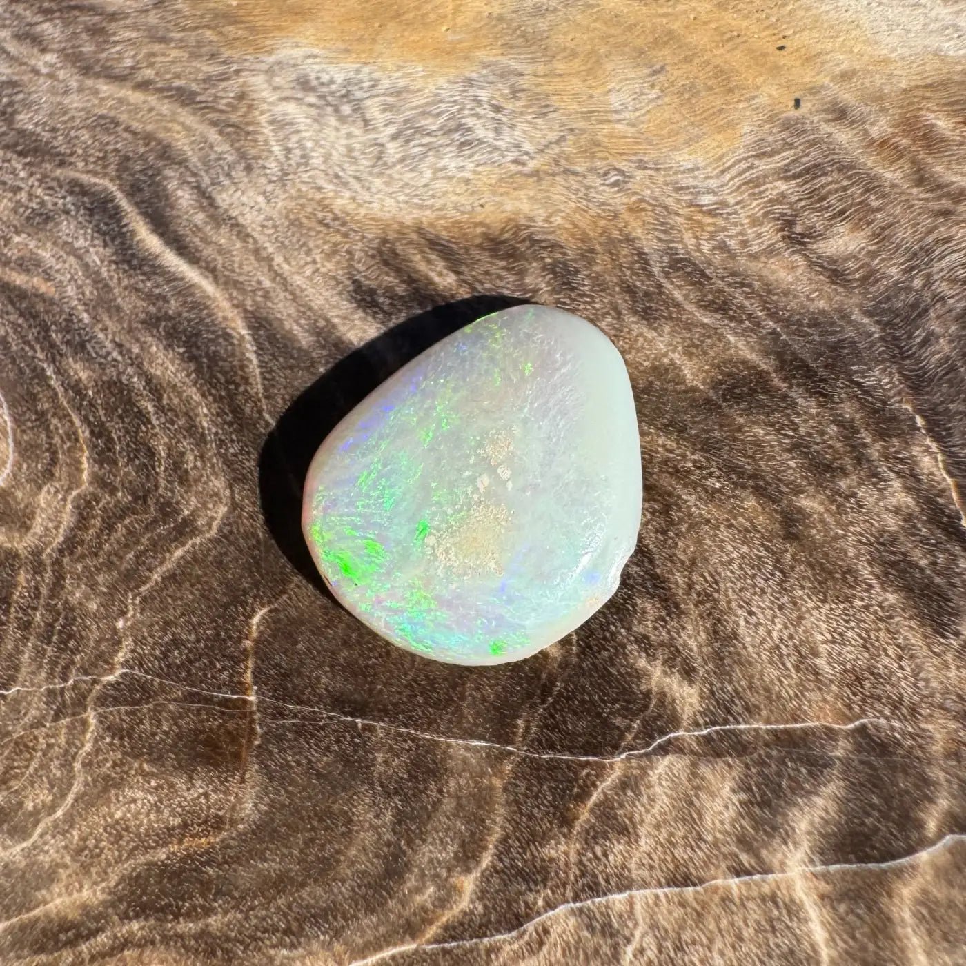 0.8ct Hand - Cut Solid Lightning Ridge Opal