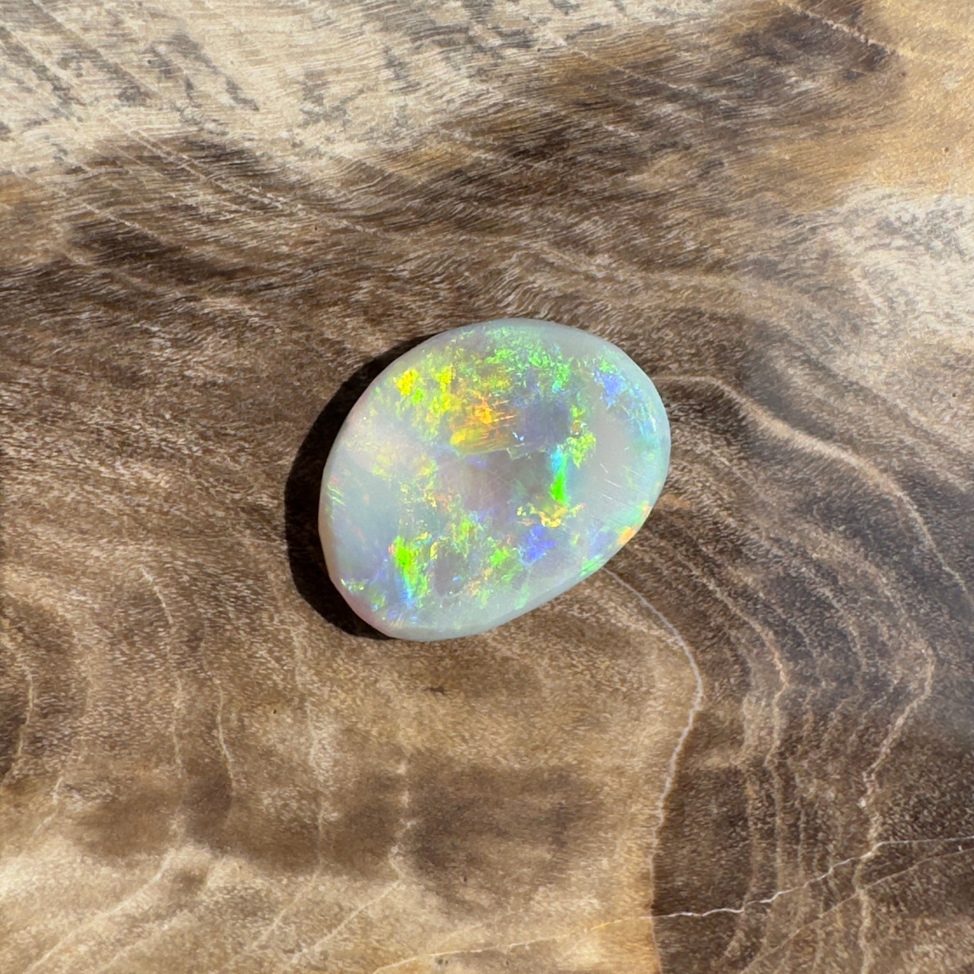 0.9ct Hand - cut Solid Lightning Ridge Opal