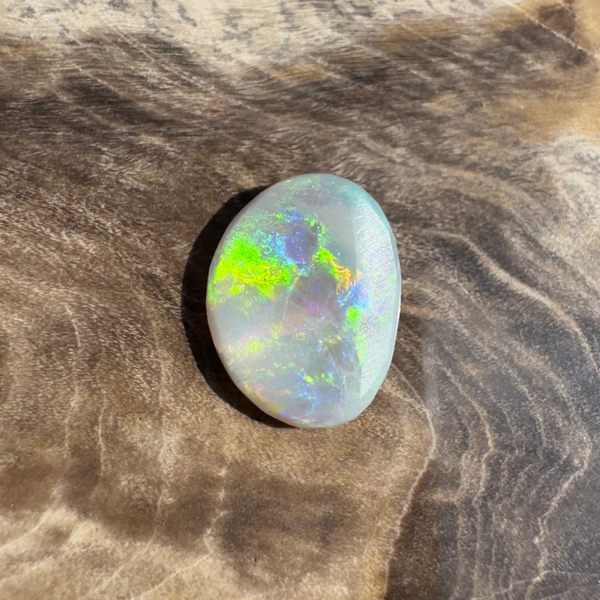 0.9ct Hand - cut Solid Lightning Ridge Opal