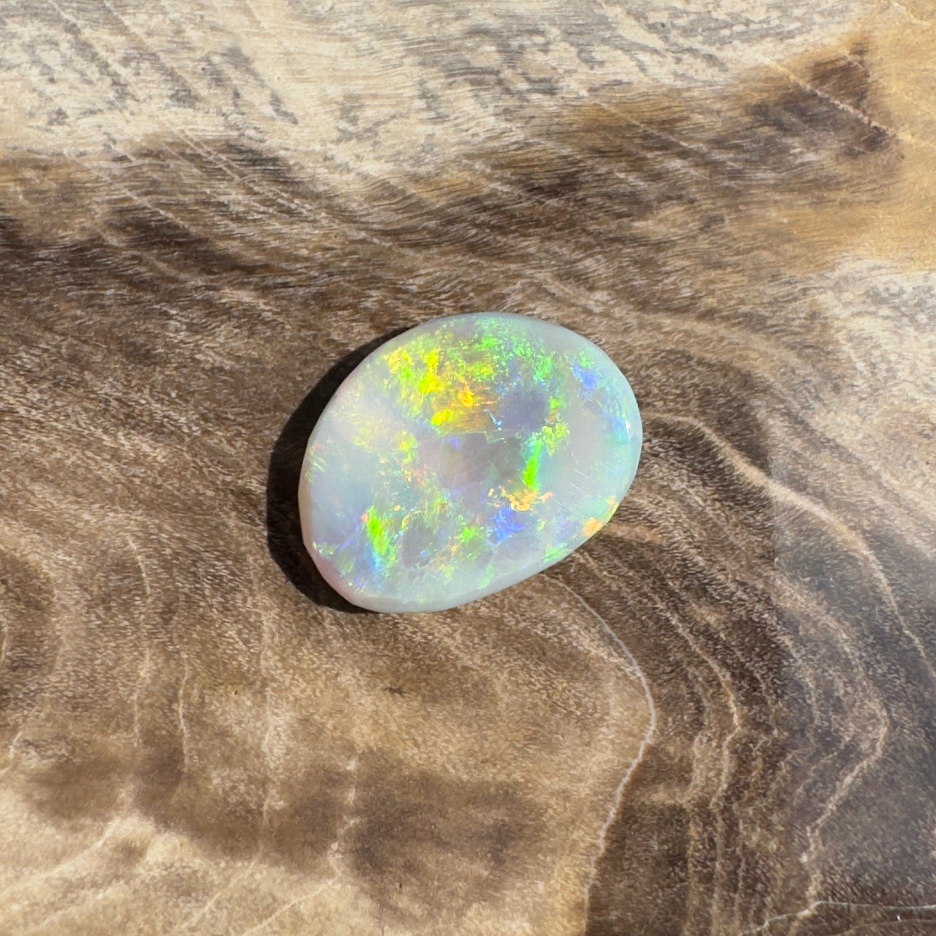0.9ct Hand - cut Solid Lightning Ridge Opal