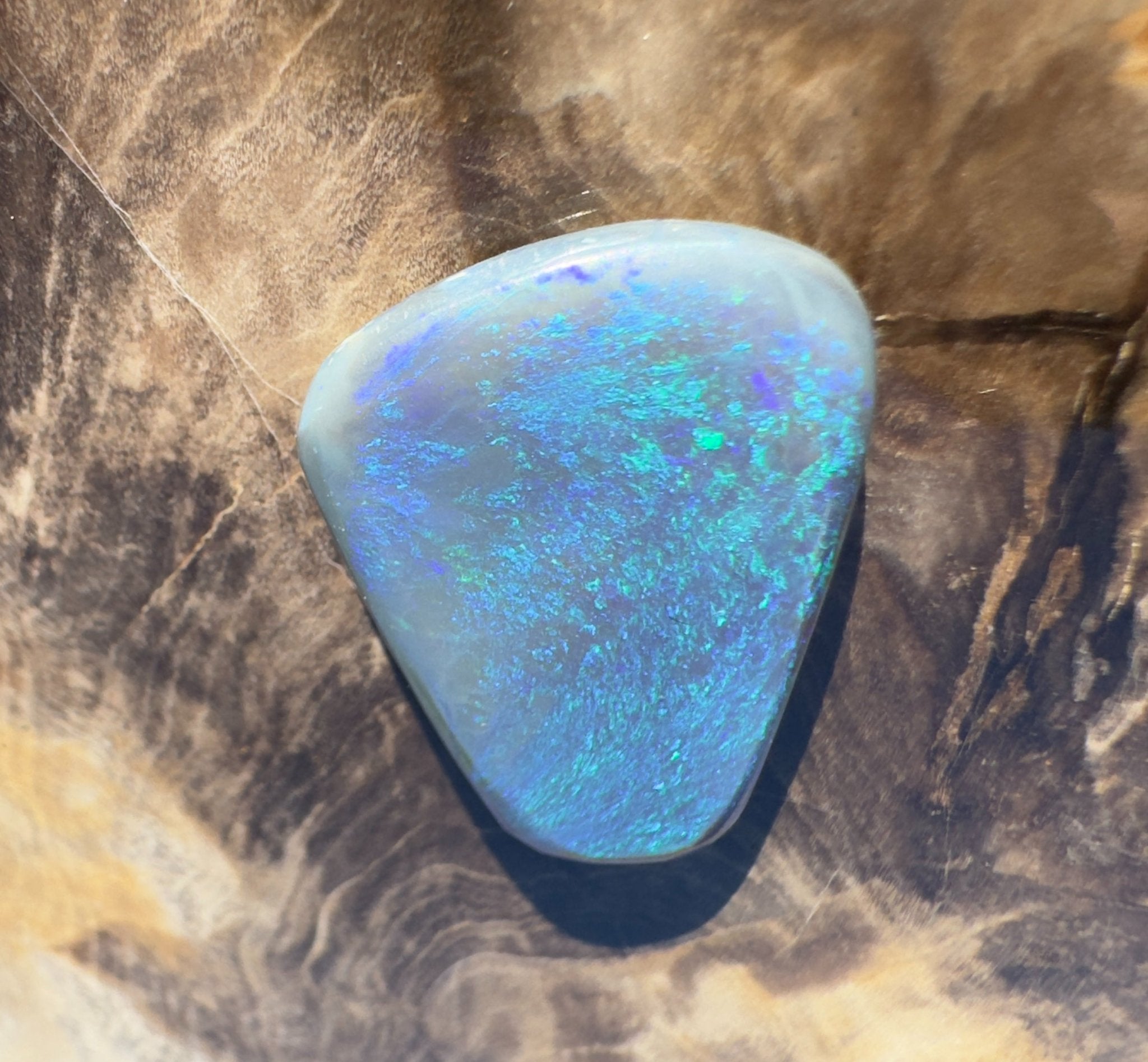10.3ct Hand - cut Solid Lightning Ridge Semi Black Opal