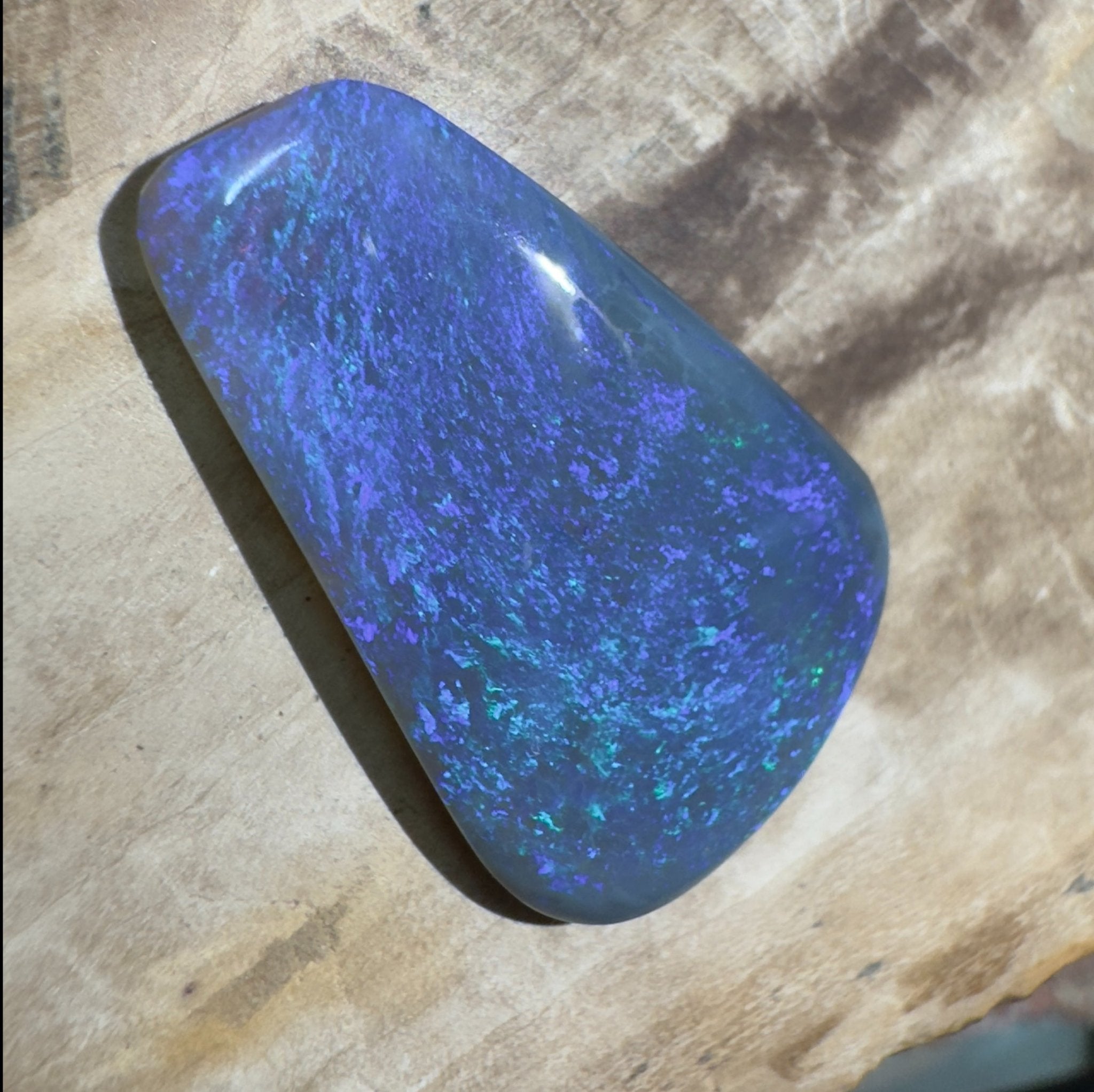 10.3ct Hand - cut Solid Lightning Ridge Semi Black Opal