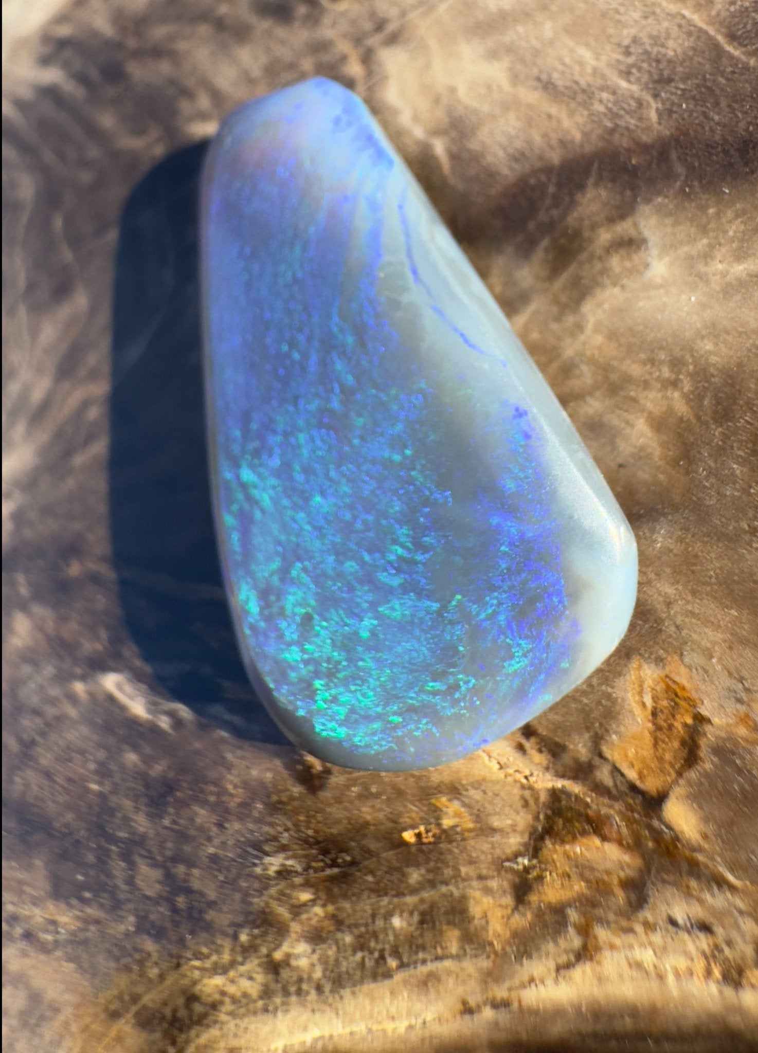 10.3ct Hand - cut Solid Lightning Ridge Semi Black Opal