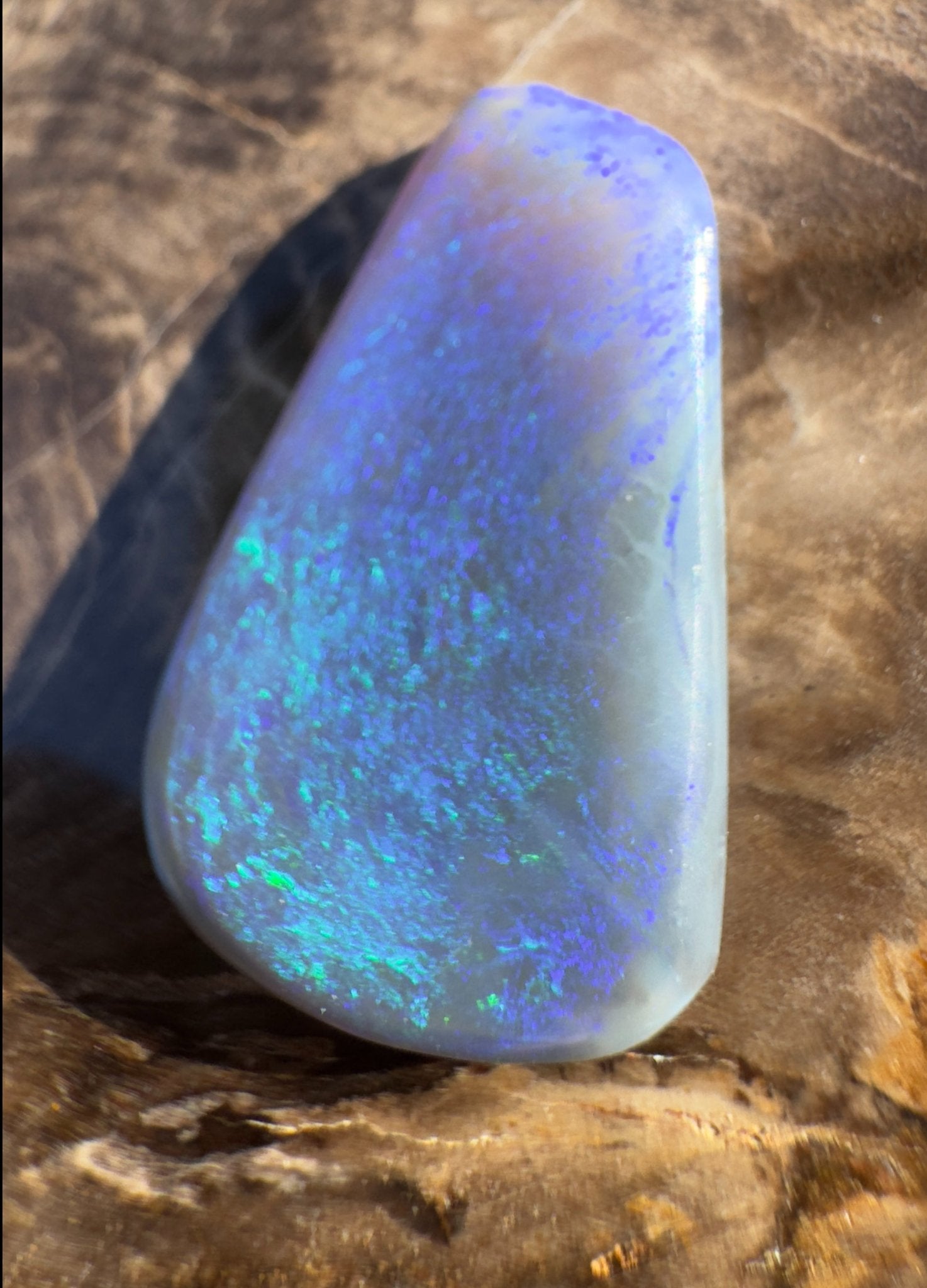 10.3ct Hand - cut Solid Lightning Ridge Semi Black Opal