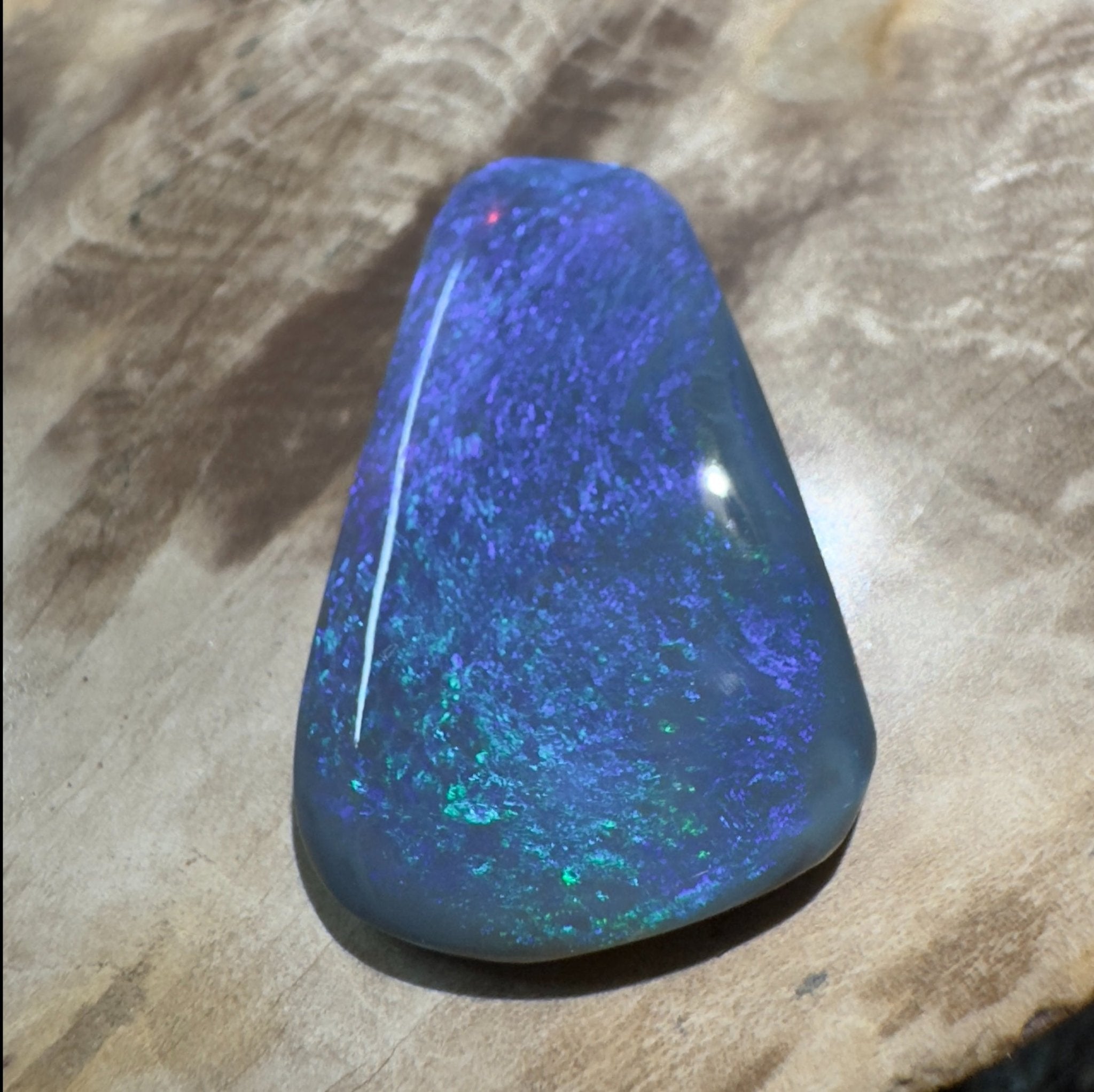 10.3ct Hand - cut Solid Lightning Ridge Semi Black Opal