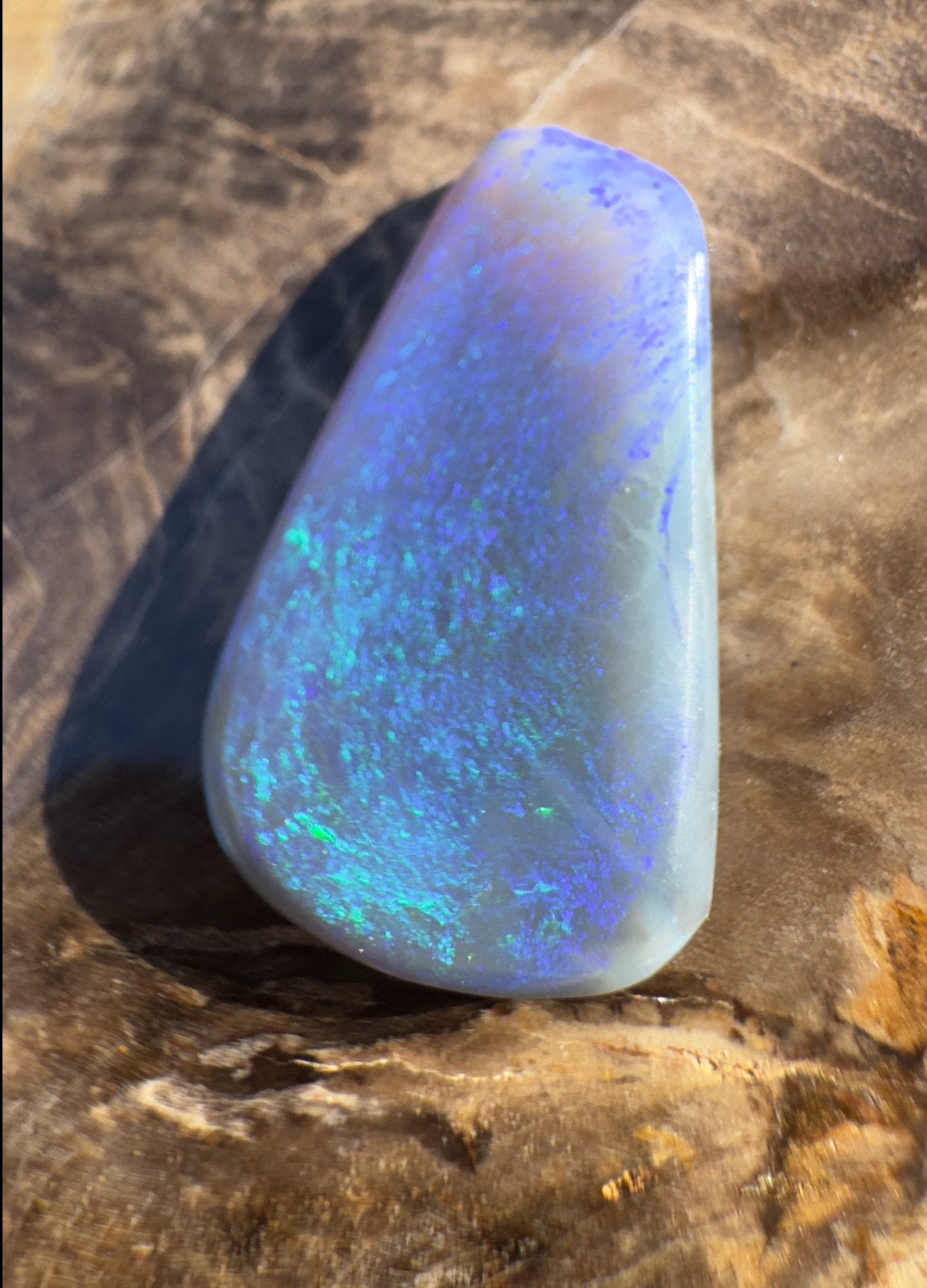 10.3ct Hand - cut Solid Lightning Ridge Semi Black Opal