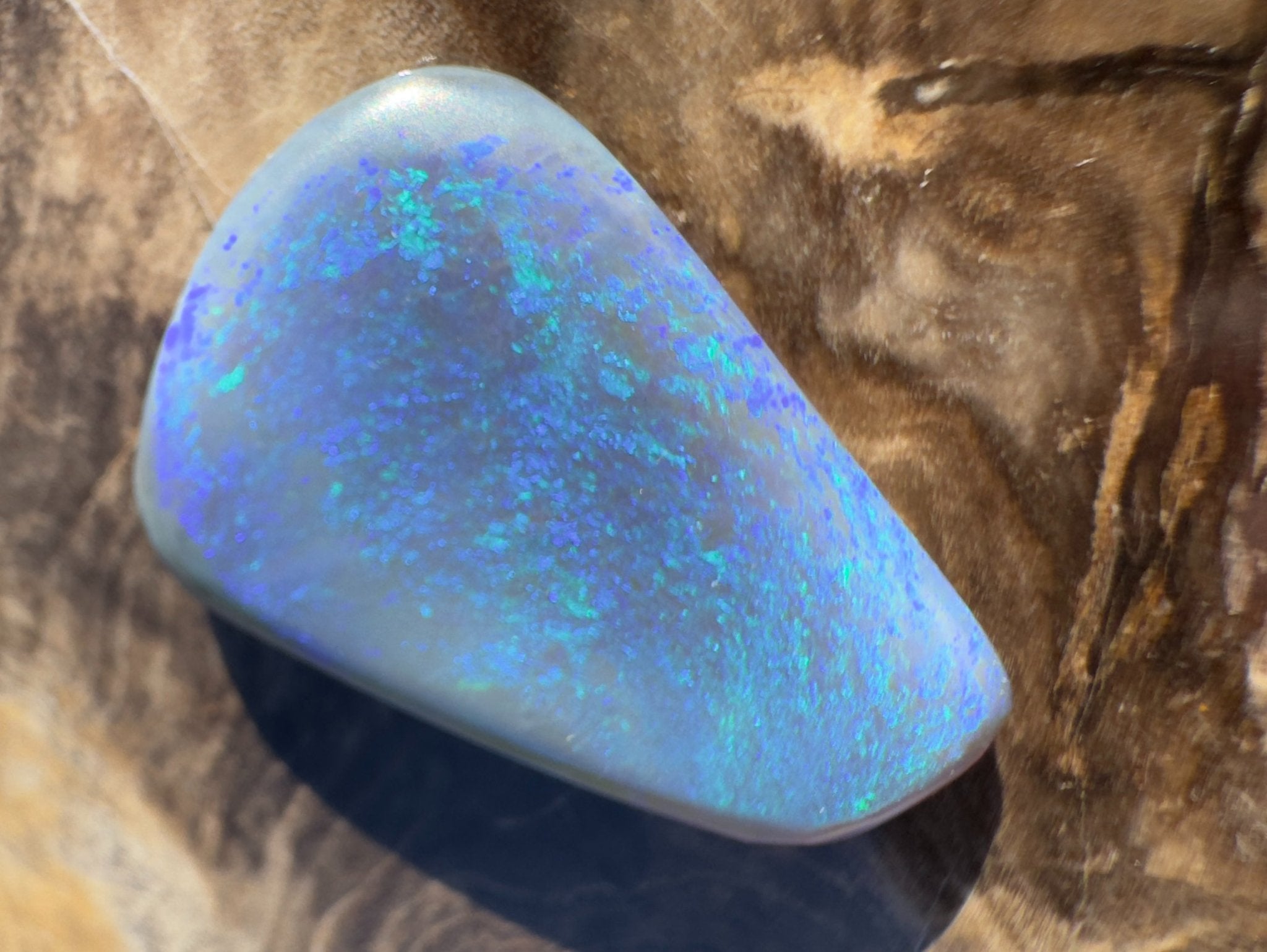 10.3ct Hand - cut Solid Lightning Ridge Semi Black Opal