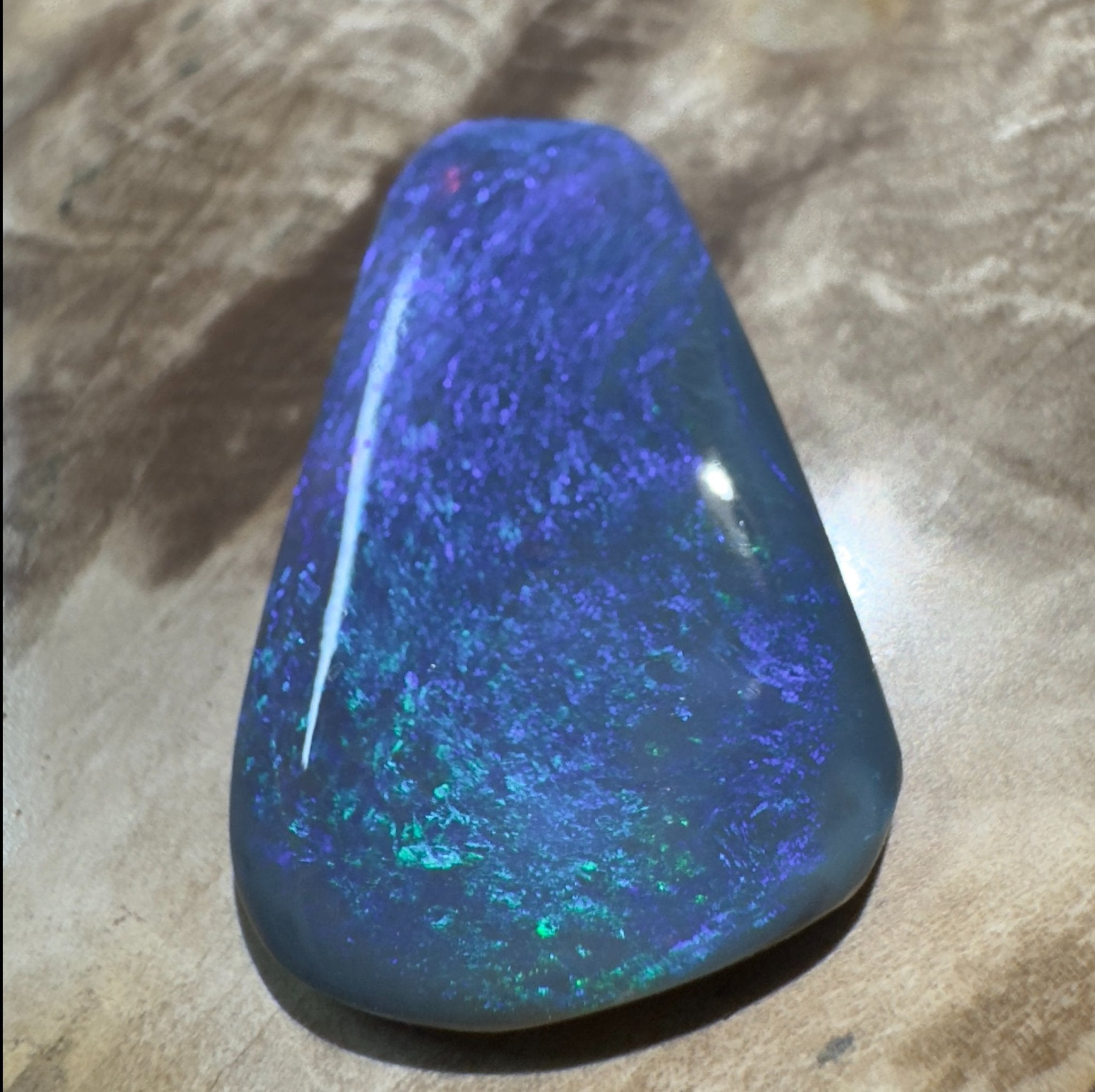 10.3ct Hand - cut Solid Lightning Ridge Semi Black Opal