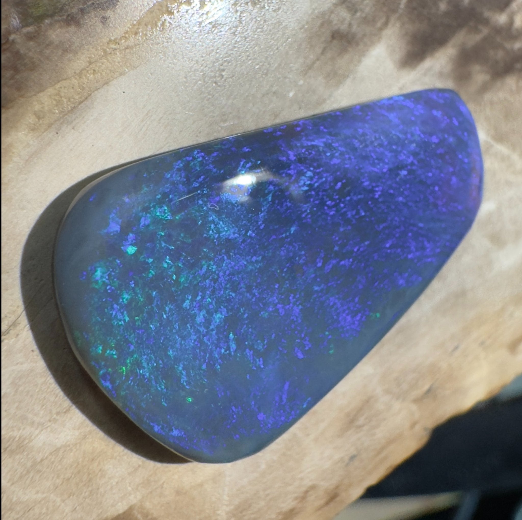 10.3ct Hand - cut Solid Lightning Ridge Semi Black Opal