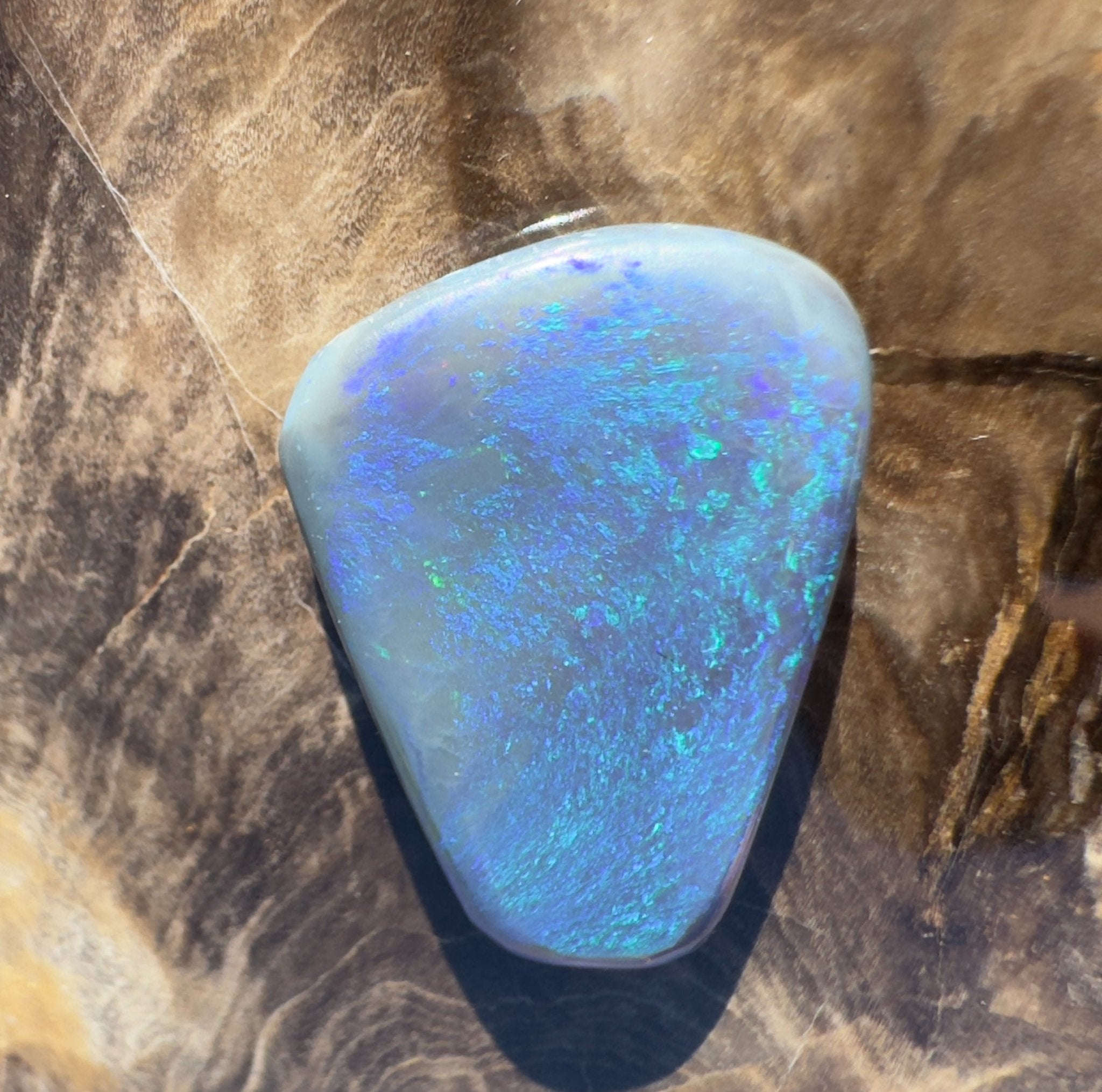 10.3ct Hand - cut Solid Lightning Ridge Semi Black Opal