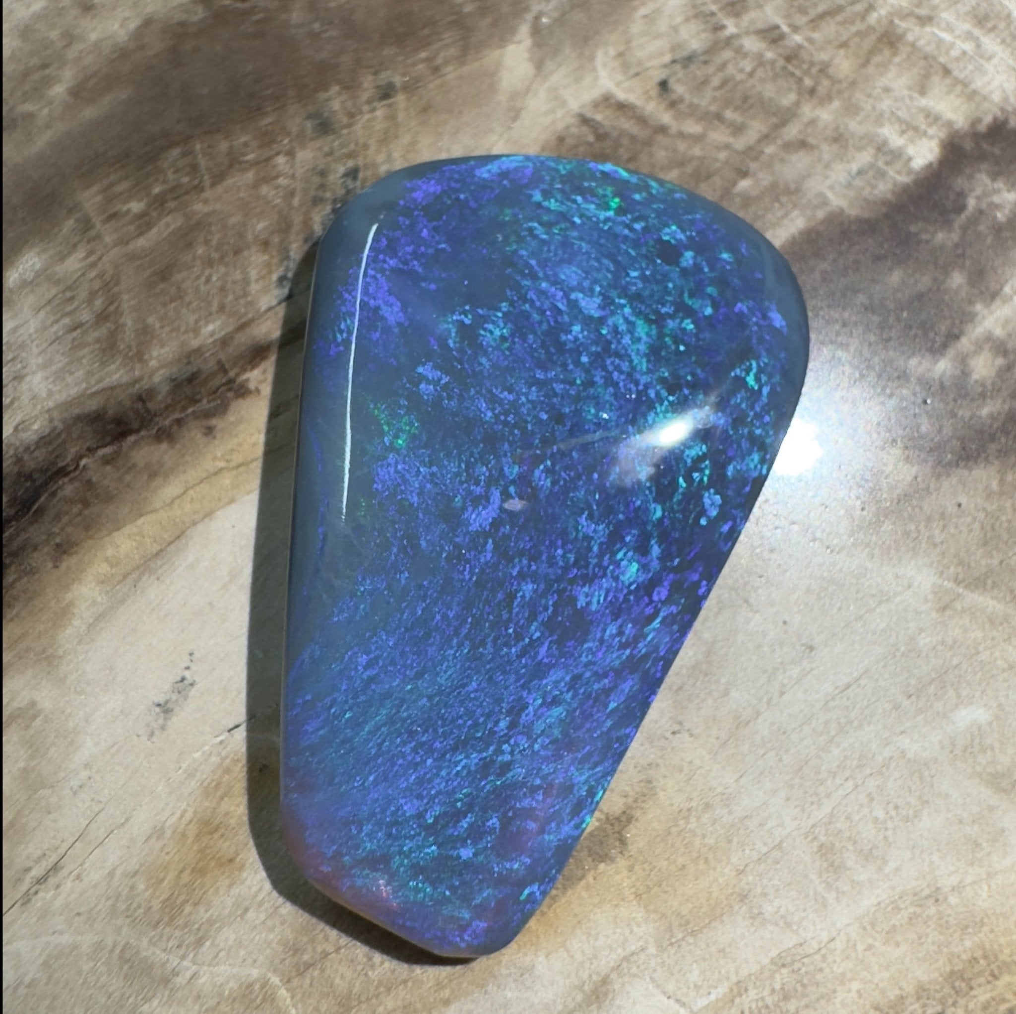 10.3ct Hand - cut Solid Lightning Ridge Semi Black Opal