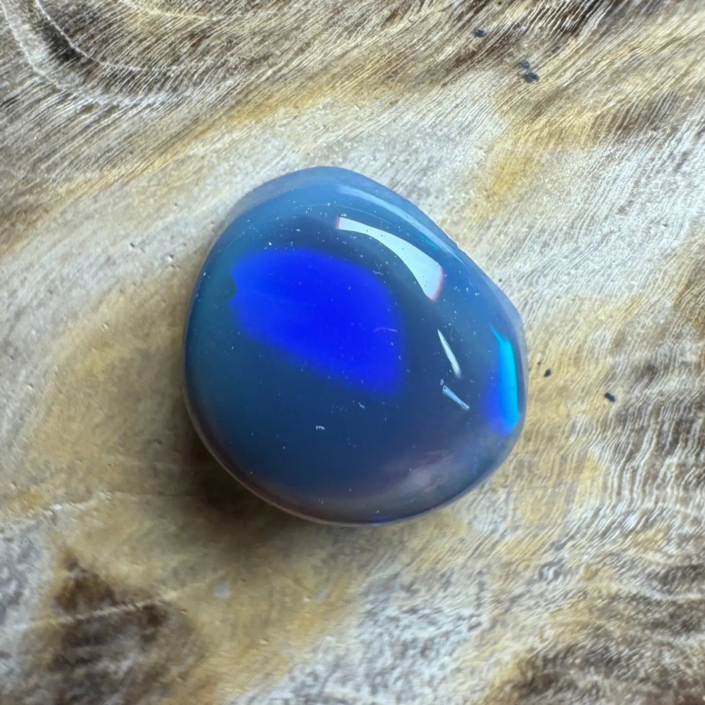 1.1ct Hand - Cut Solid Lightning Ridge Opal