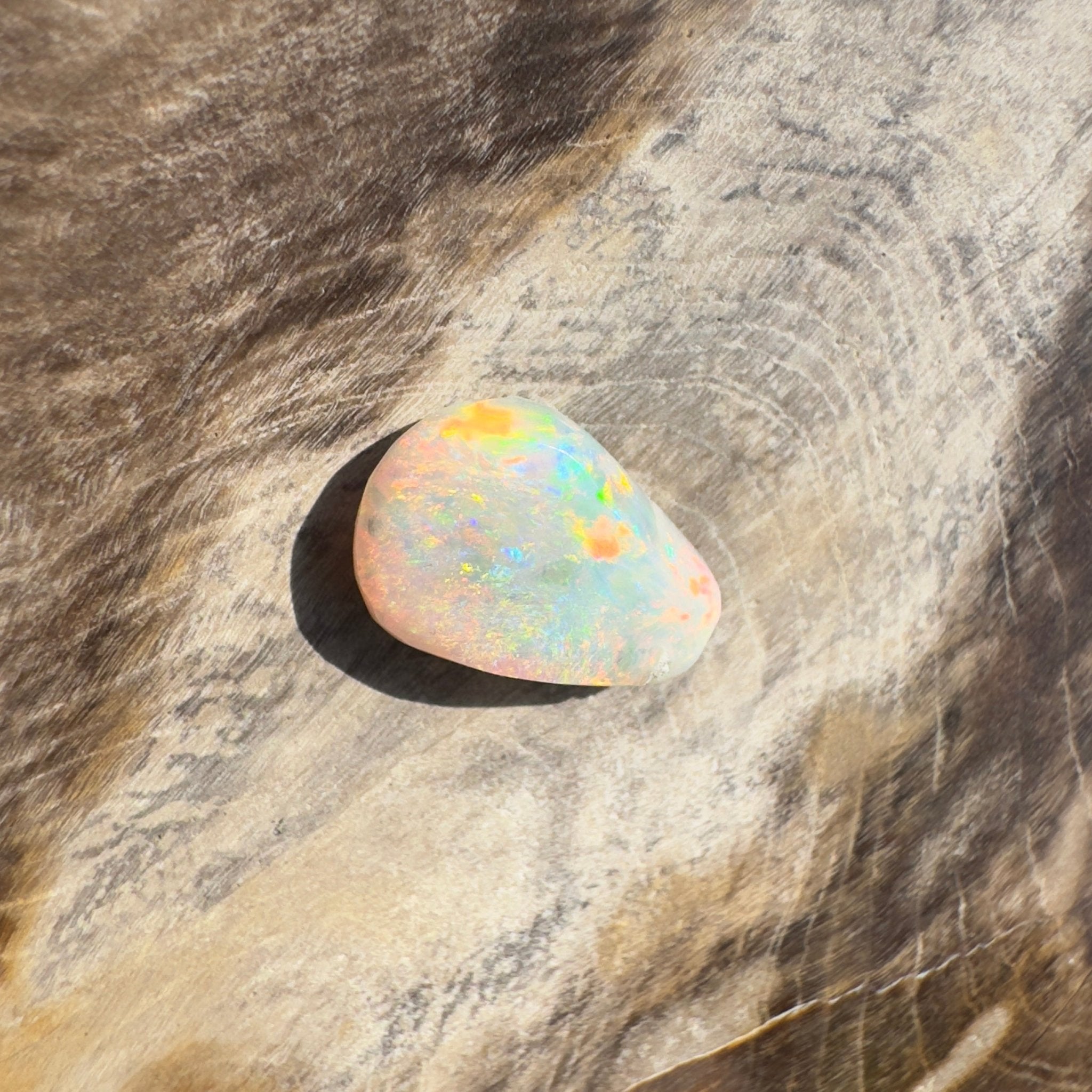 1.1ct Hand - cut Solid Lightning Ridge Opal
