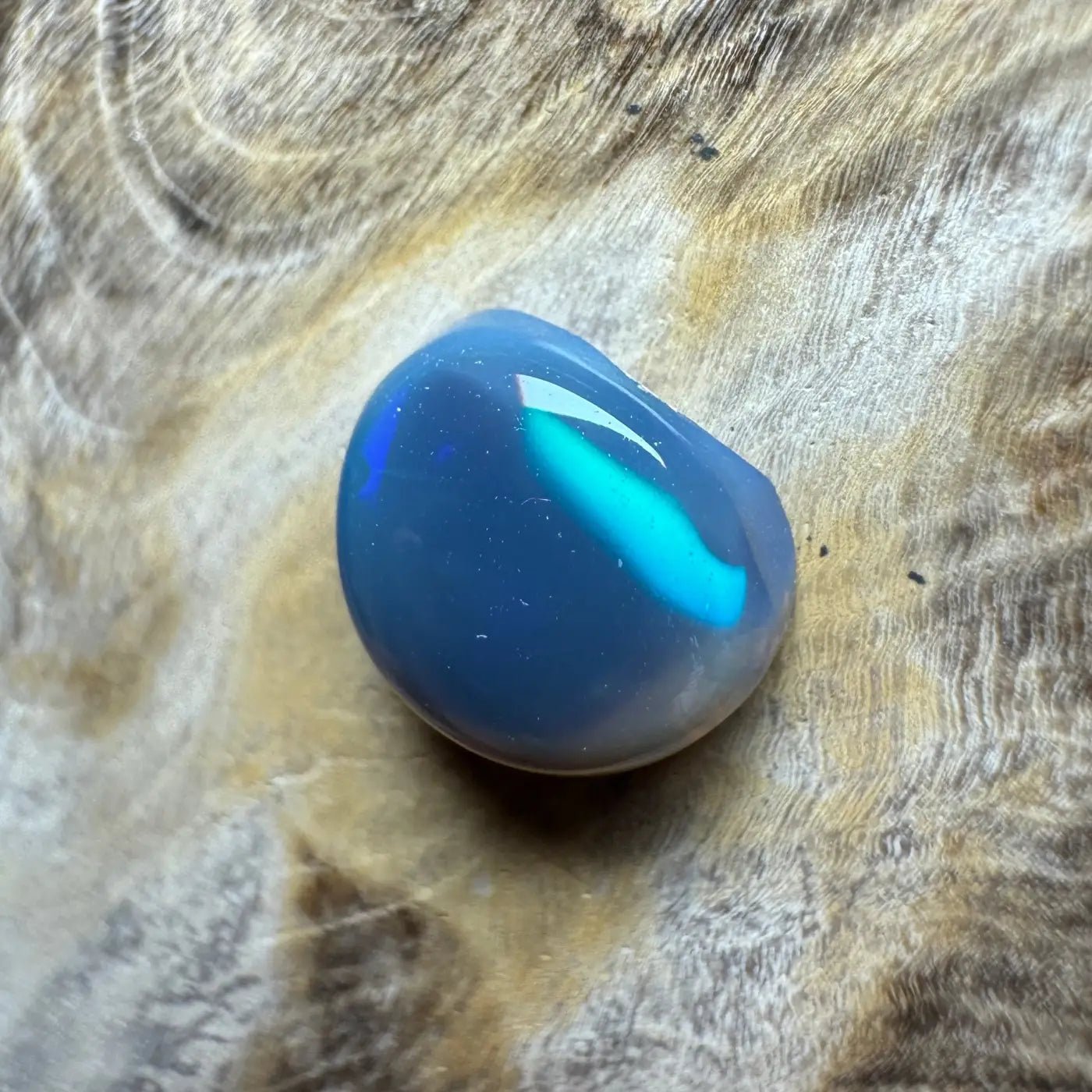1.1ct Hand - Cut Solid Lightning Ridge Opal