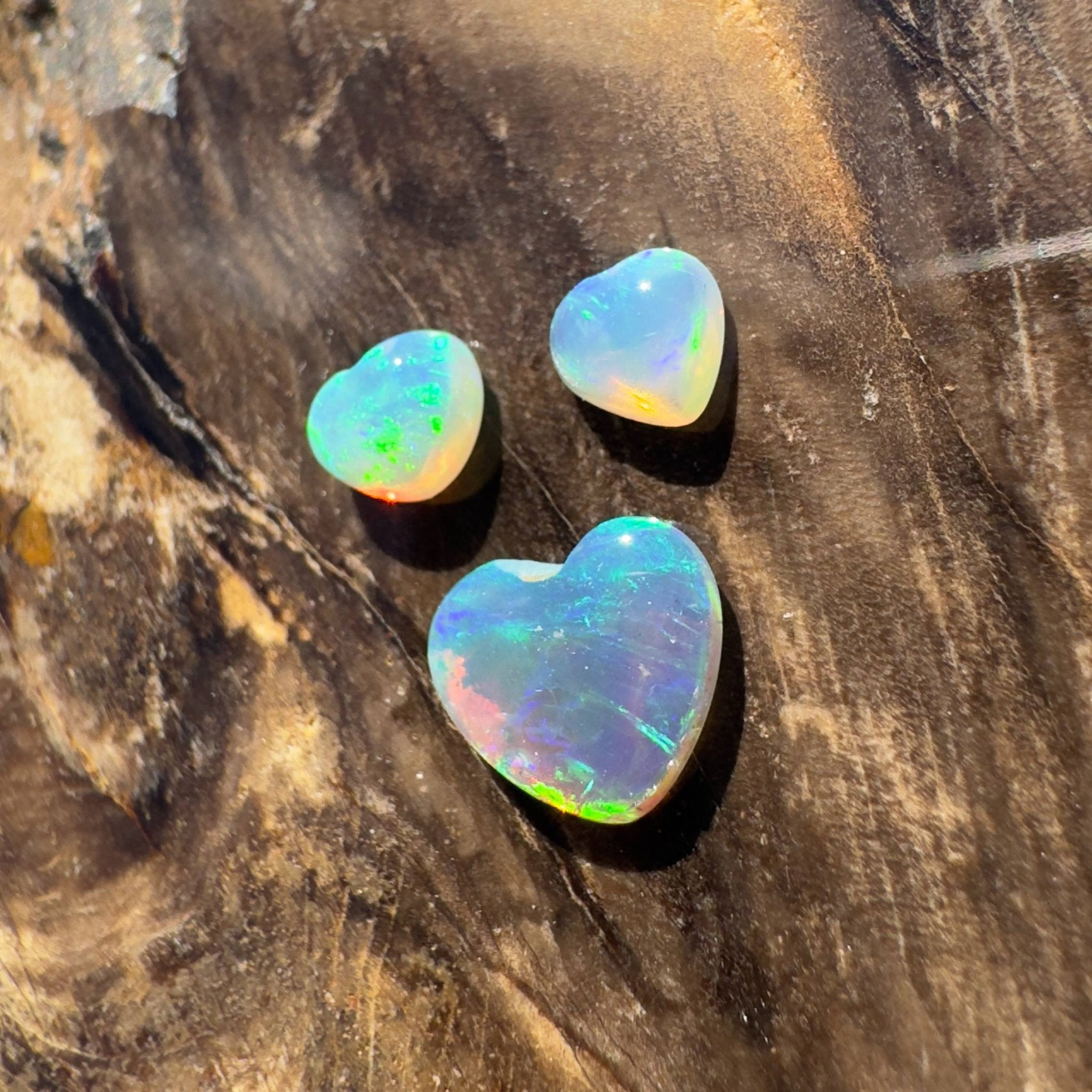 1.2CT Hand - cut Solid Australian Lightning Ridge Opal (2102 - 2117)