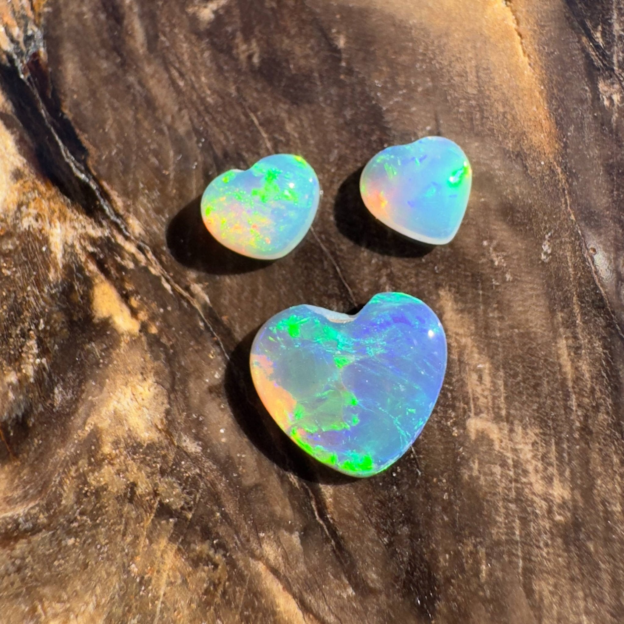 1.2CT Hand - cut Solid Australian Lightning Ridge Opal (2102 - 2117)