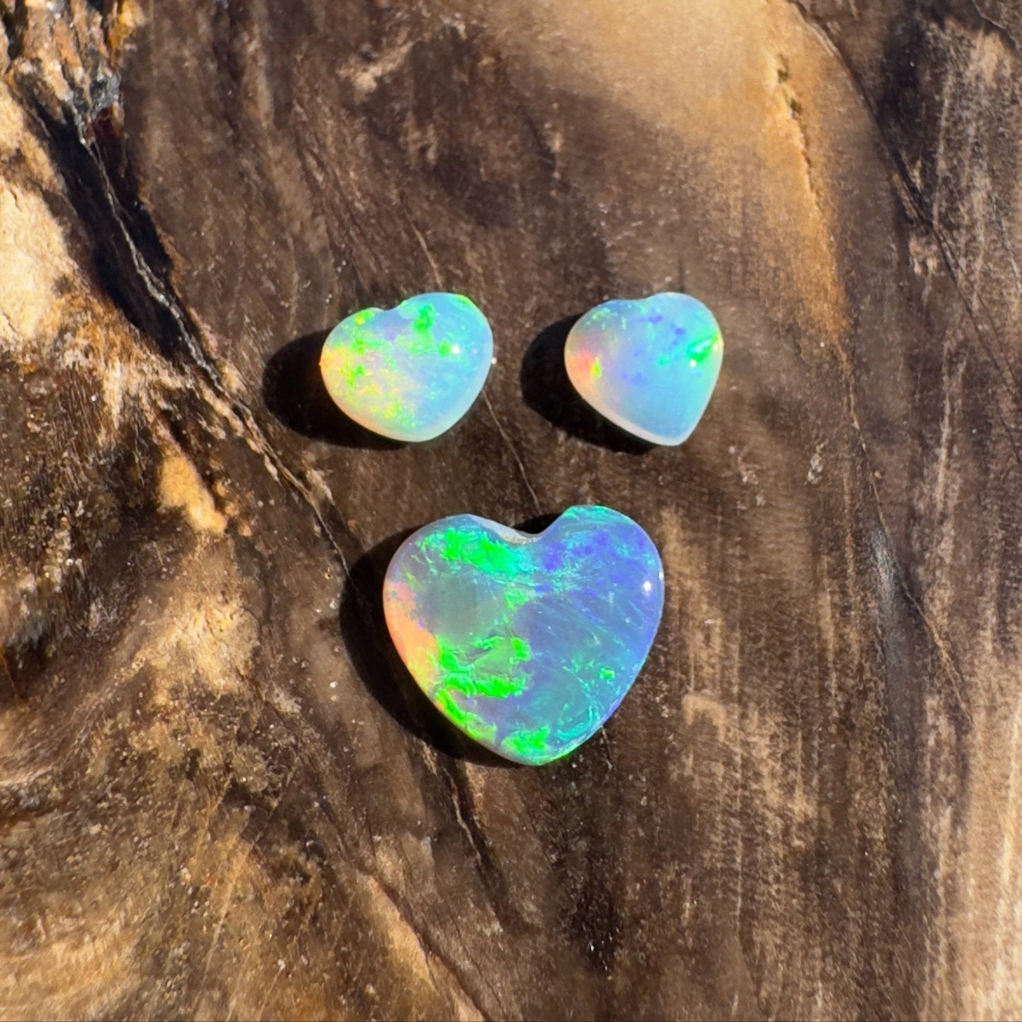 1.2CT Hand - cut Solid Australian Lightning Ridge Opal (2102 - 2117)