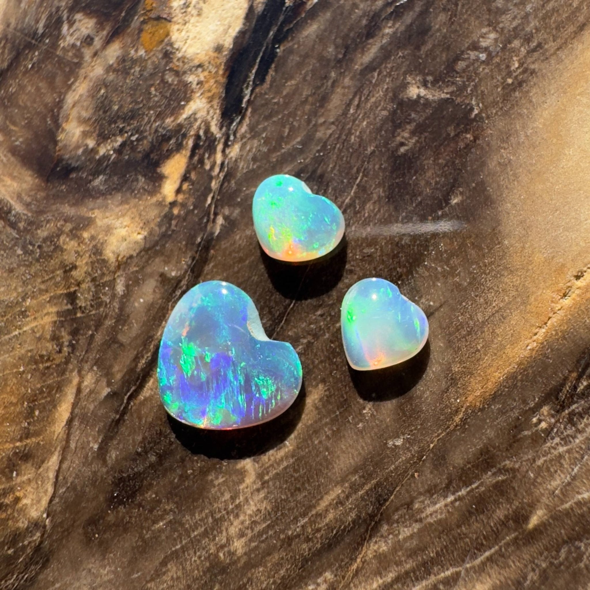1.2CT Hand - cut Solid Australian Lightning Ridge Opal (2102 - 2117)