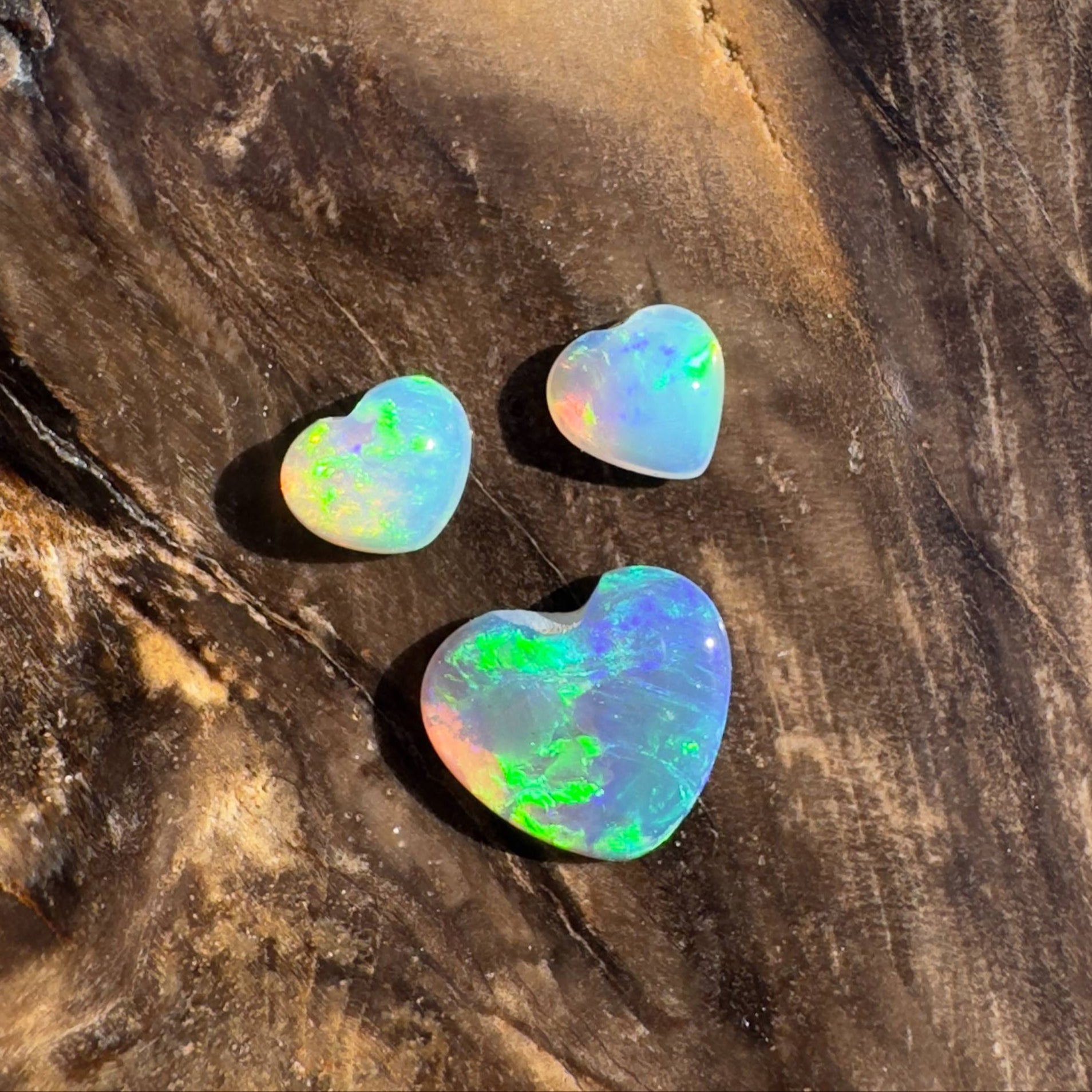 1.2CT Hand - cut Solid Australian Lightning Ridge Opal (2102 - 2117)