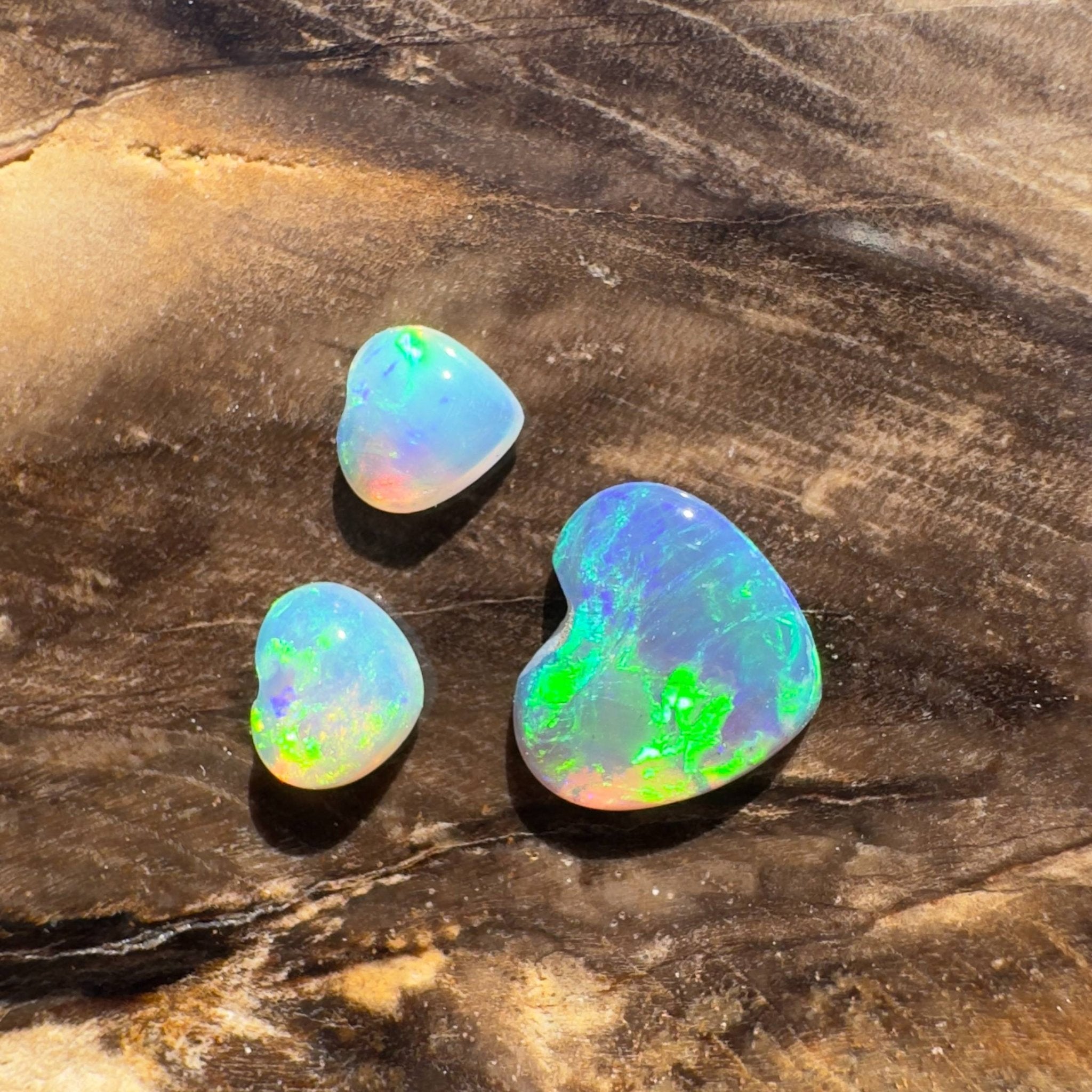 1.2CT Hand - cut Solid Australian Lightning Ridge Opal (2102 - 2117)