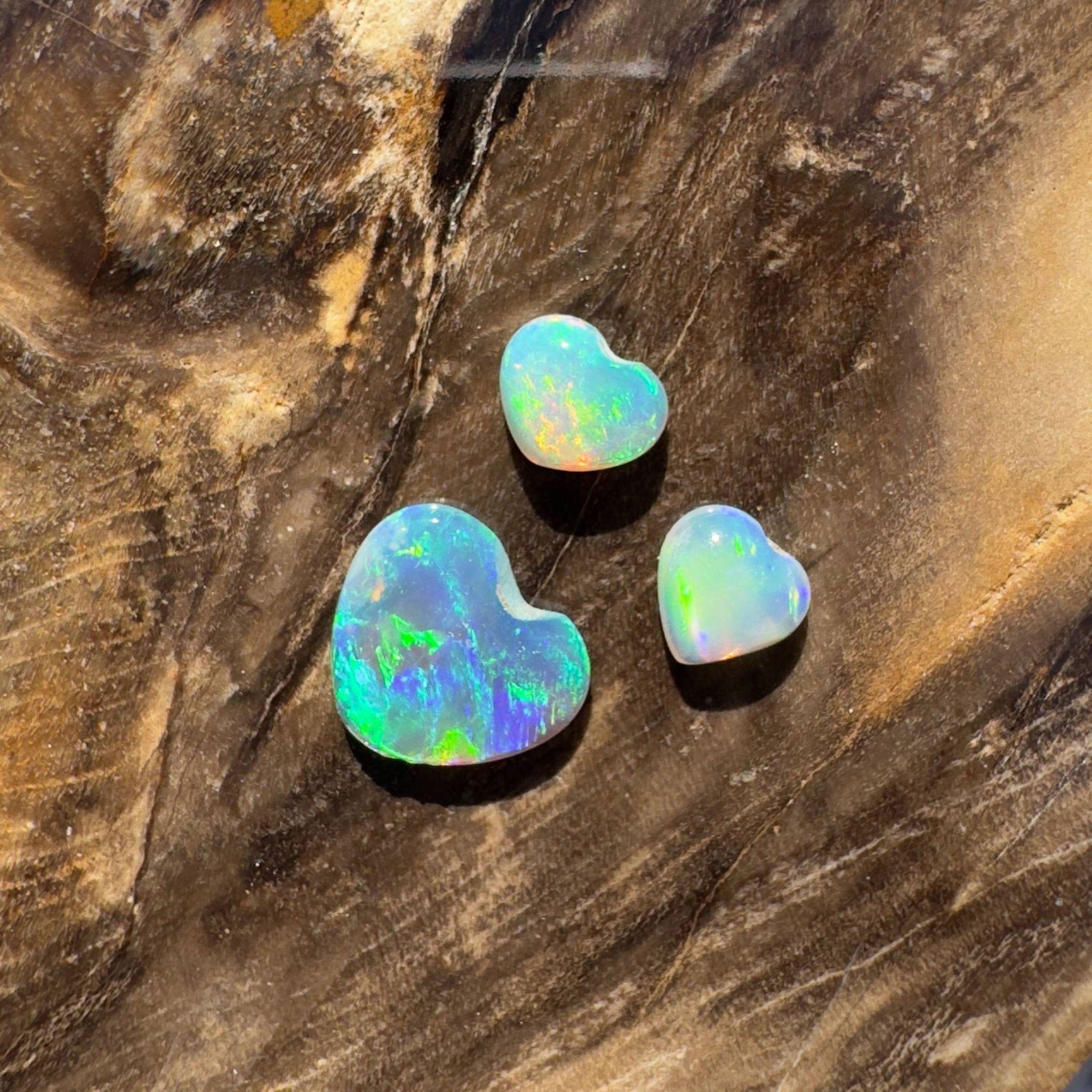 1.2CT Hand - cut Solid Australian Lightning Ridge Opal (2102 - 2117)