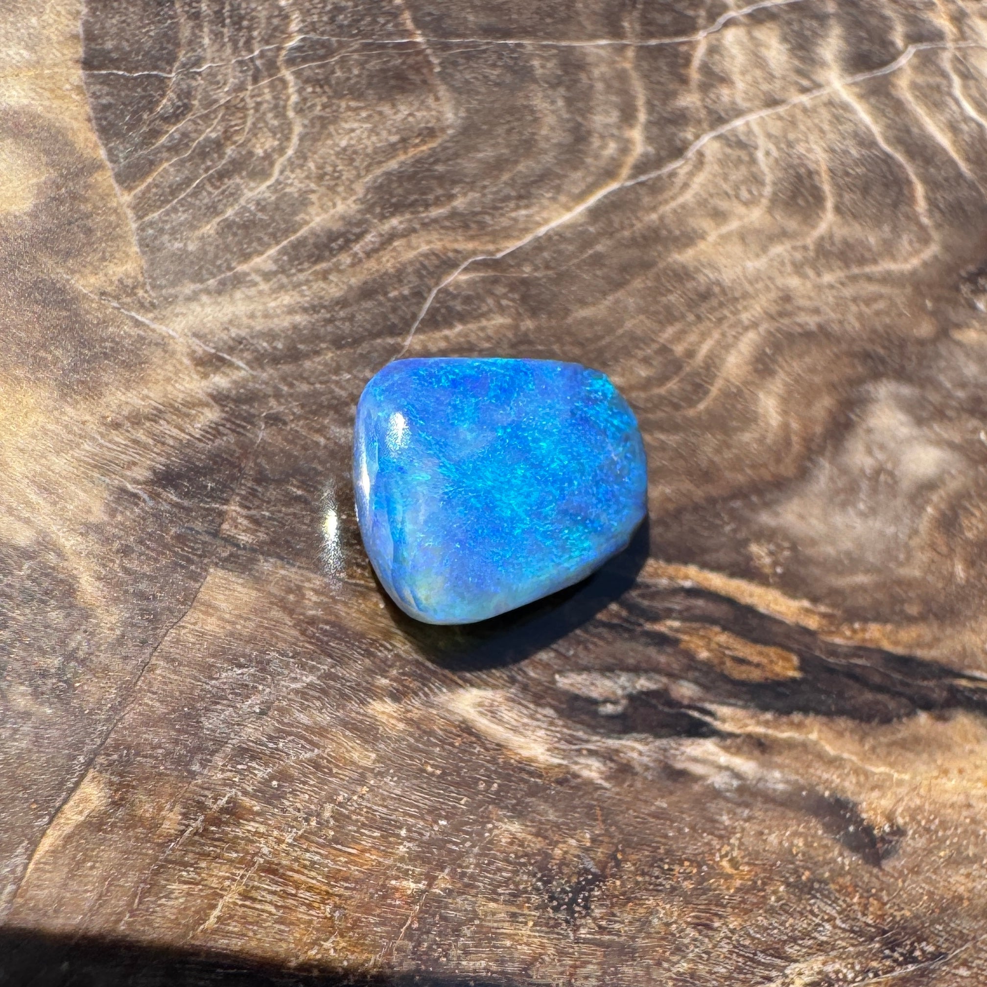 1.2ct Hand - cut Solid Lightning Ridge Opal