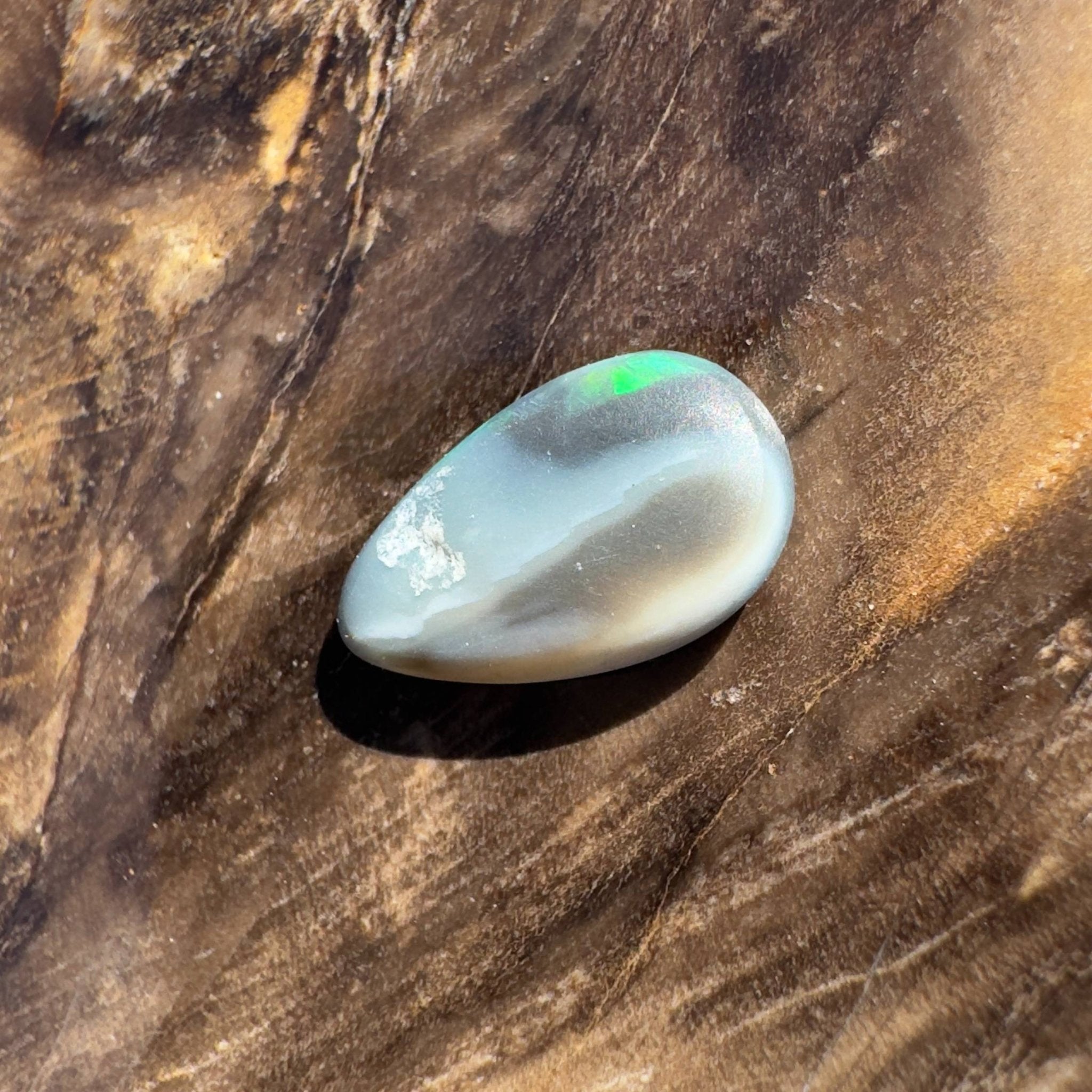 1.3CT Hand - cut Solid Australian Lightning Ridge Black Opal