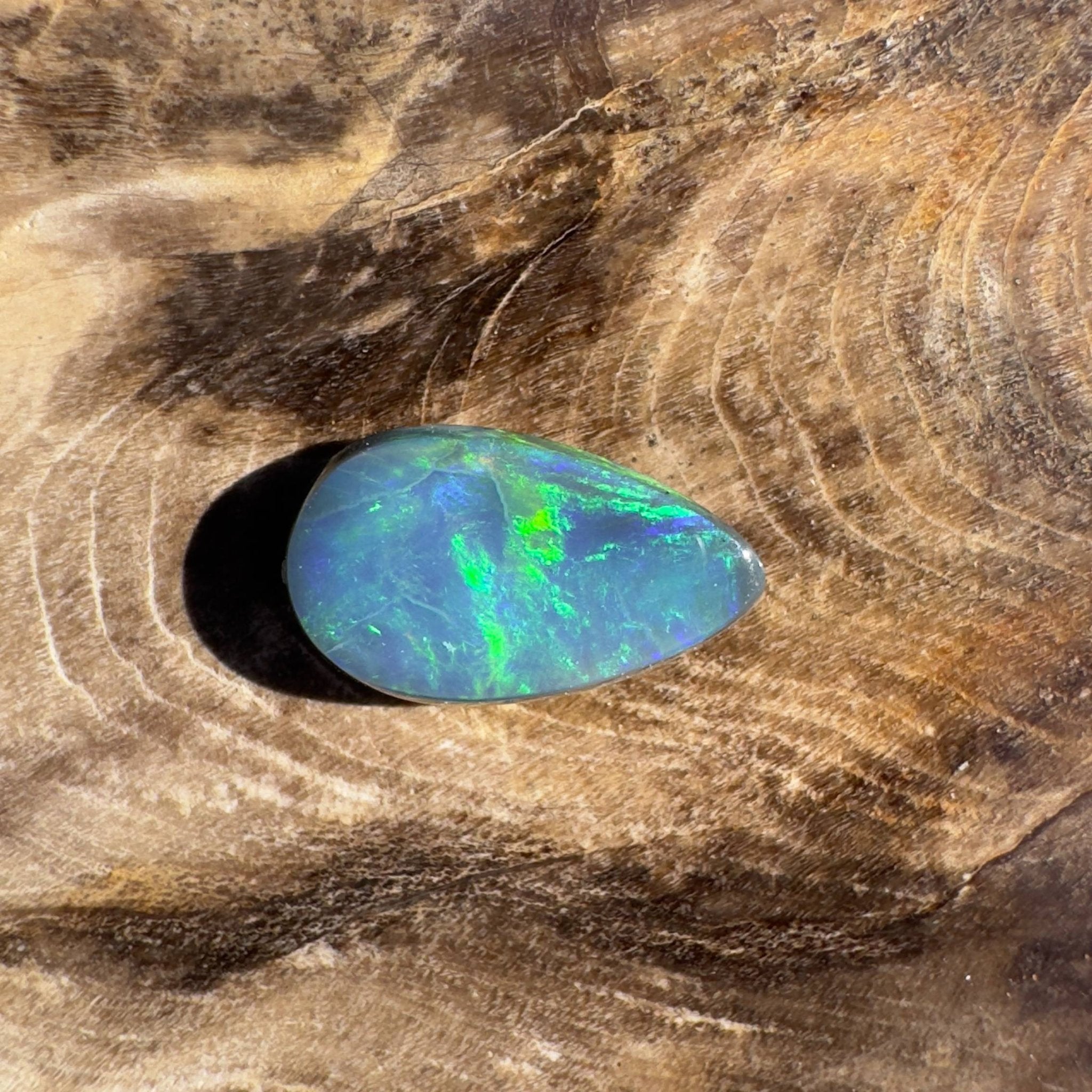 1.3CT Hand - cut Solid Australian Lightning Ridge Black Opal