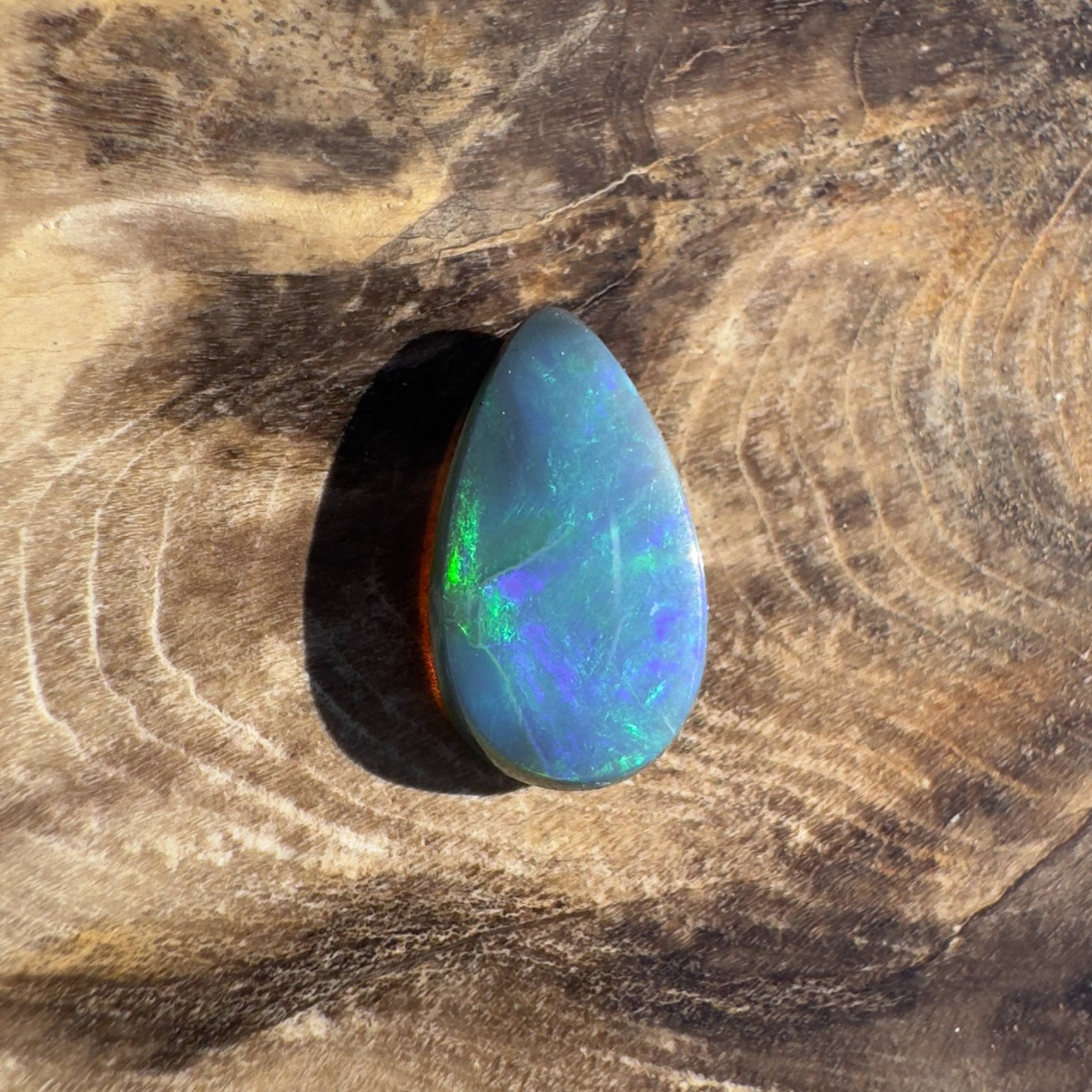 1.3CT Hand - cut Solid Australian Lightning Ridge Black Opal