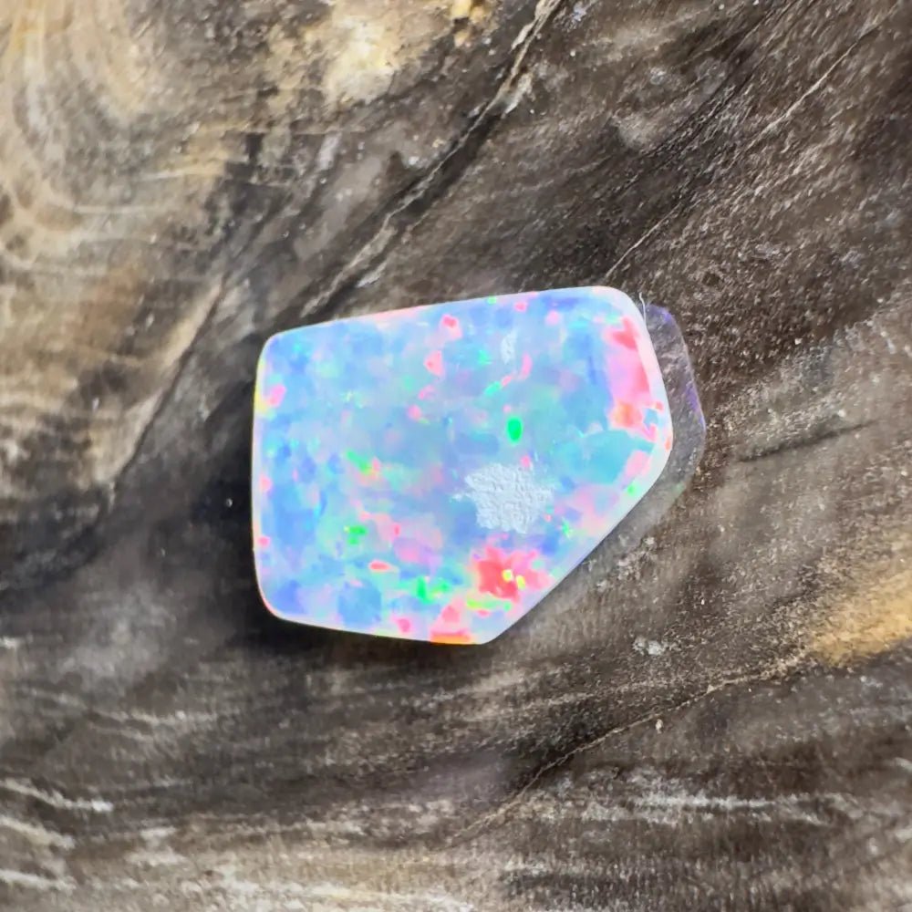 1.4carat Hand - Cut Solid Lightning Ridge Opal