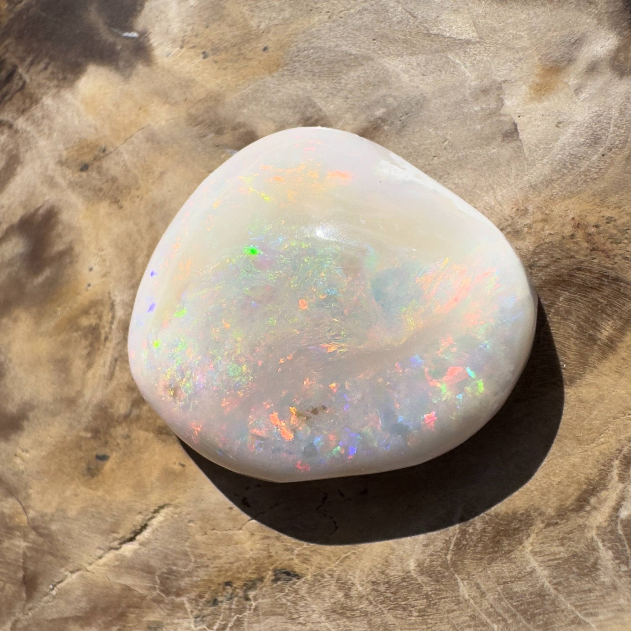 15.6ct Hand - cut Solid Australian Lightning Ridge Opal