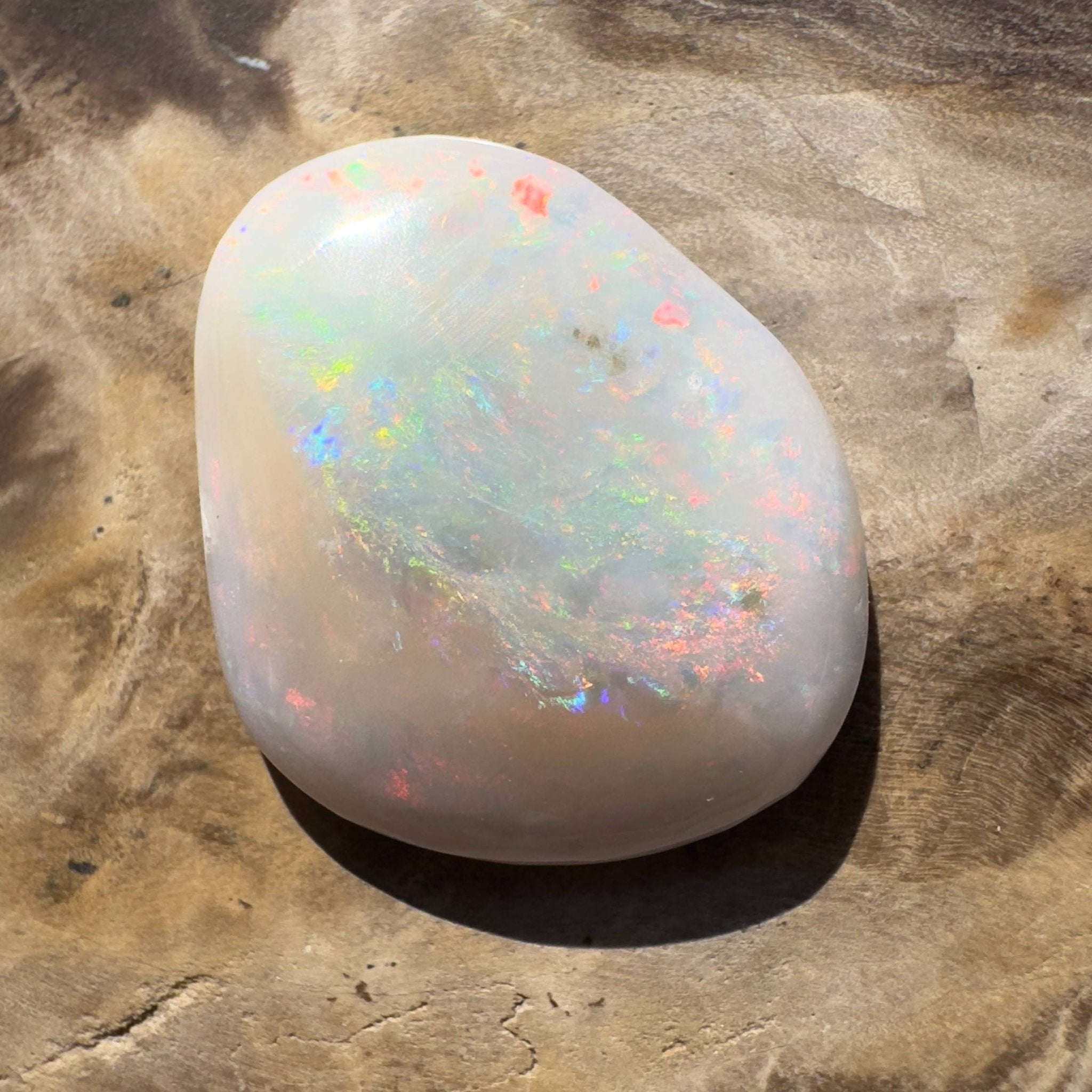 15.6ct Hand - cut Solid Australian Lightning Ridge Opal