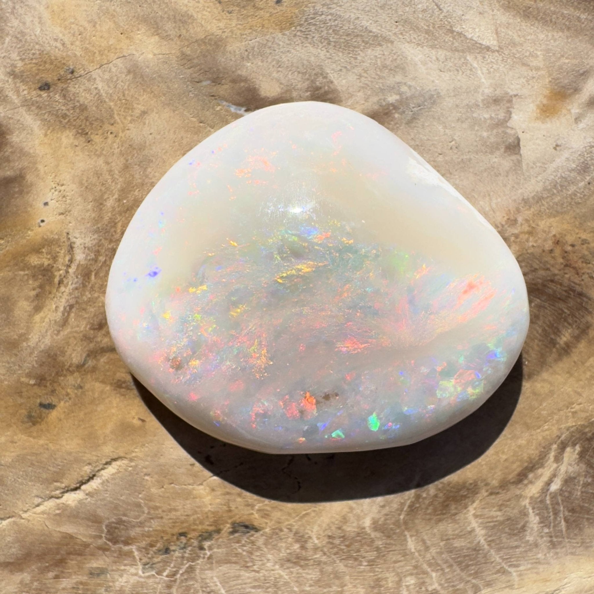 15.6ct Hand - cut Solid Australian Lightning Ridge Opal