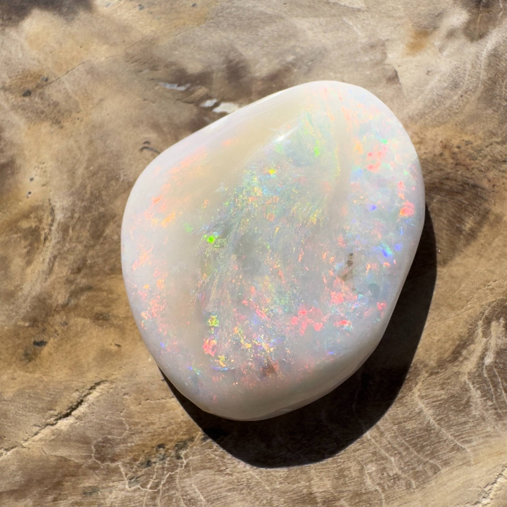 15.6ct Hand - cut Solid Australian Lightning Ridge Opal
