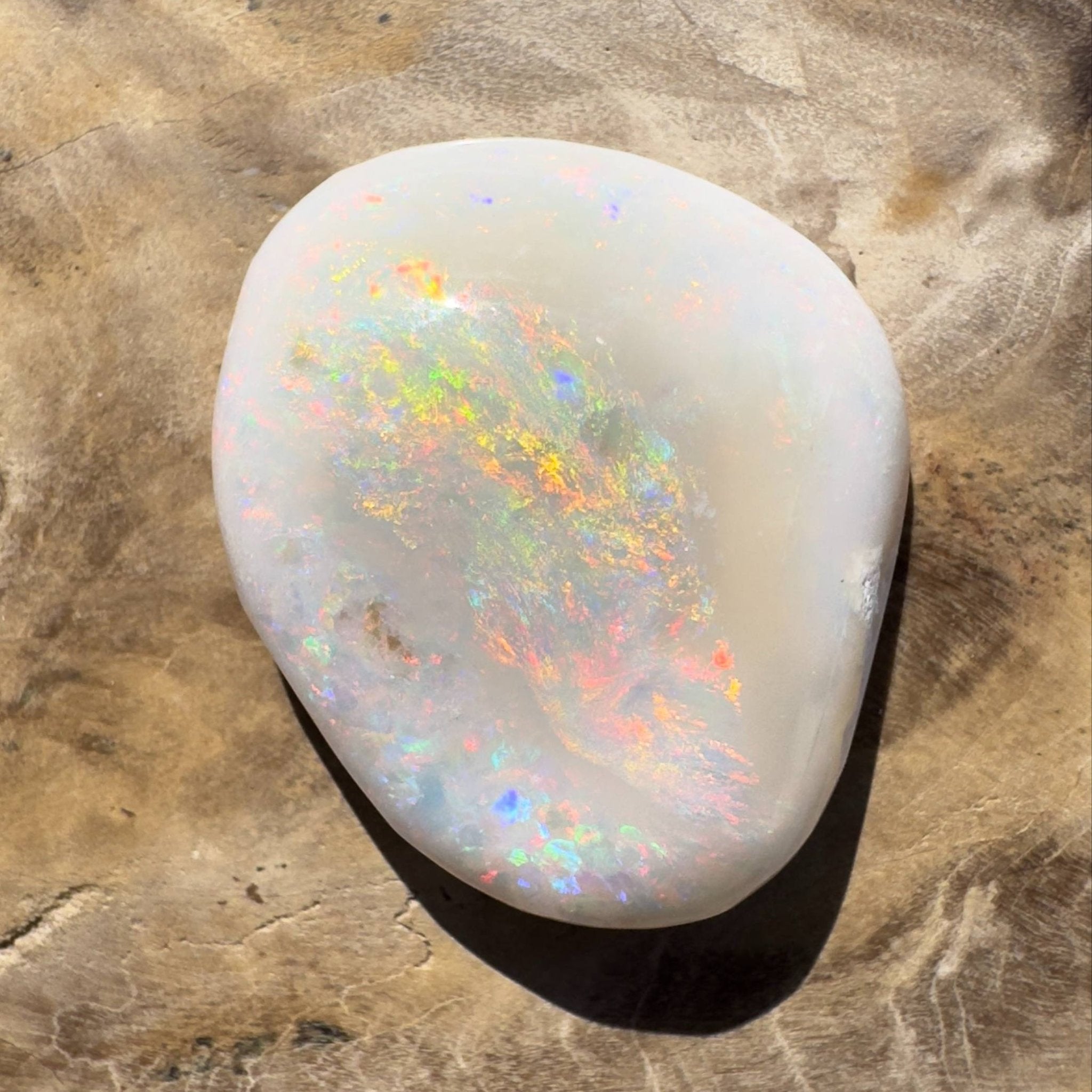 15.6ct Hand - cut Solid Australian Lightning Ridge Opal