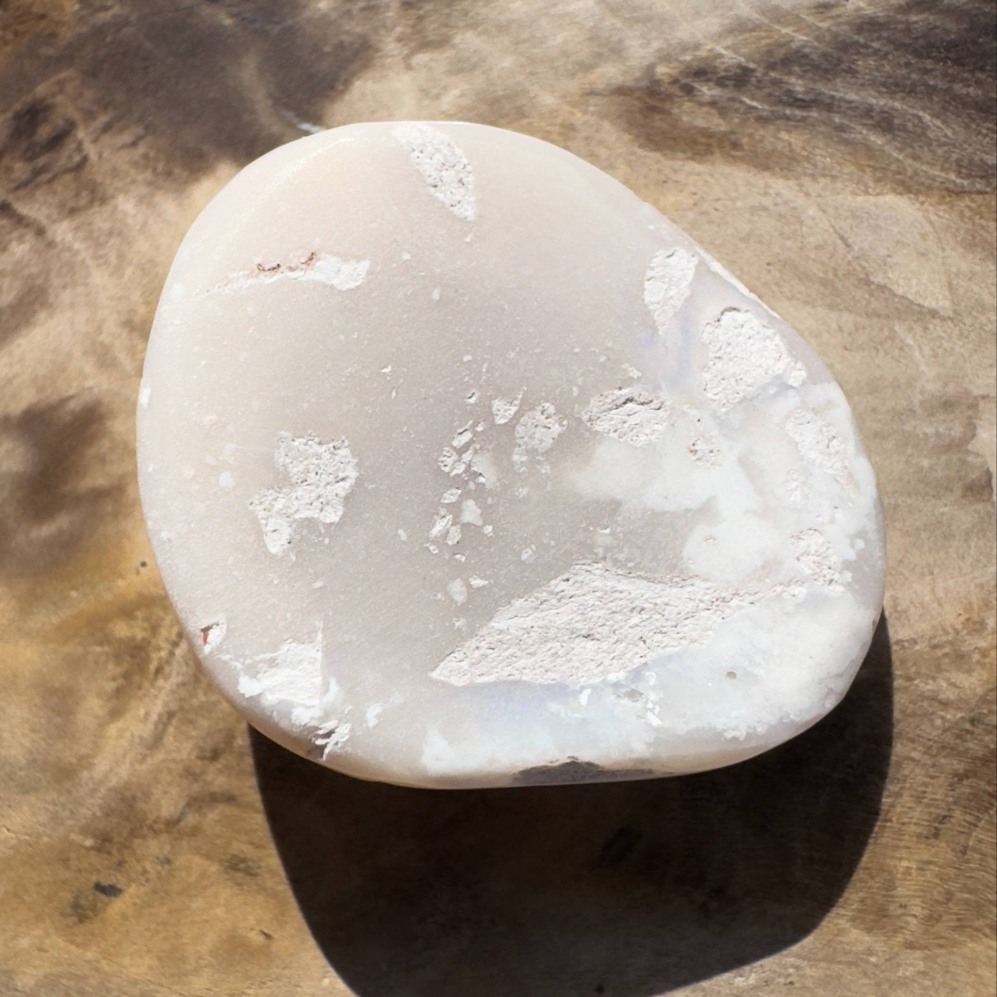 15.6ct Hand - cut Solid Australian Lightning Ridge Opal