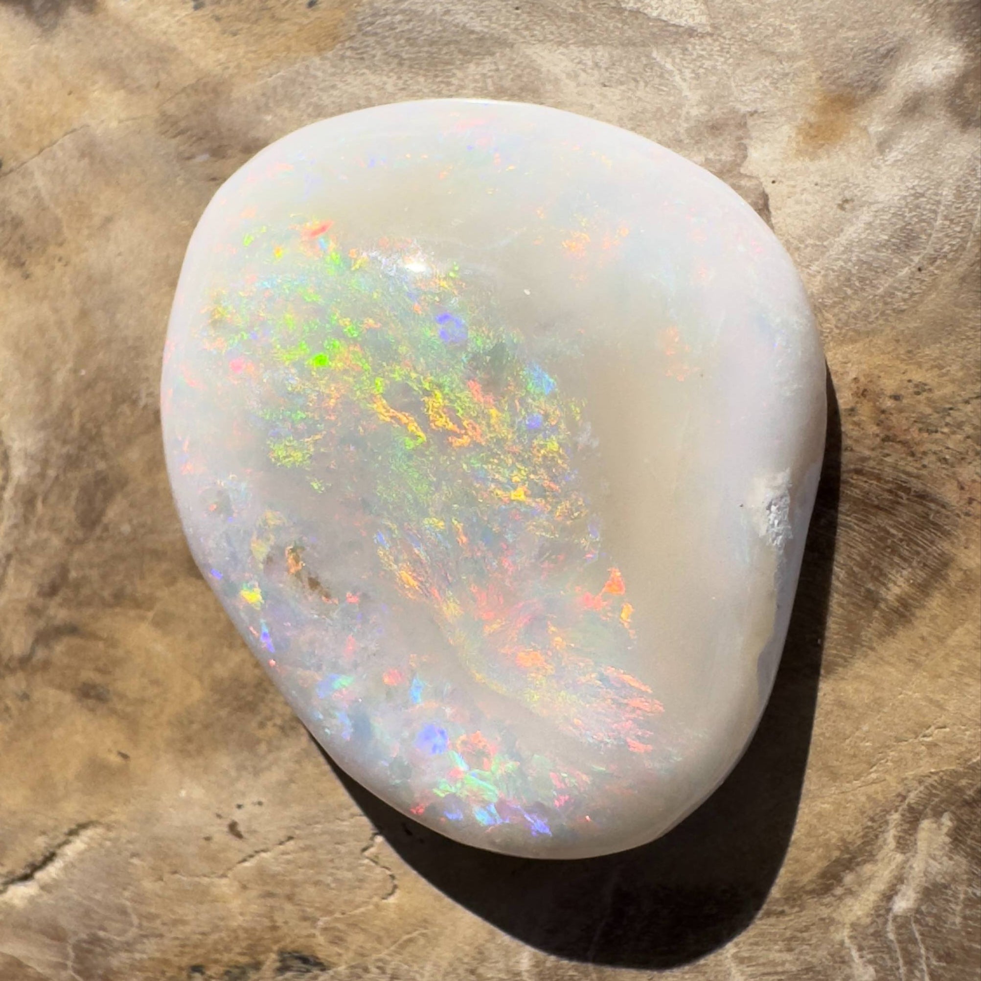 15.6ct Hand - cut Solid Australian Lightning Ridge Opal