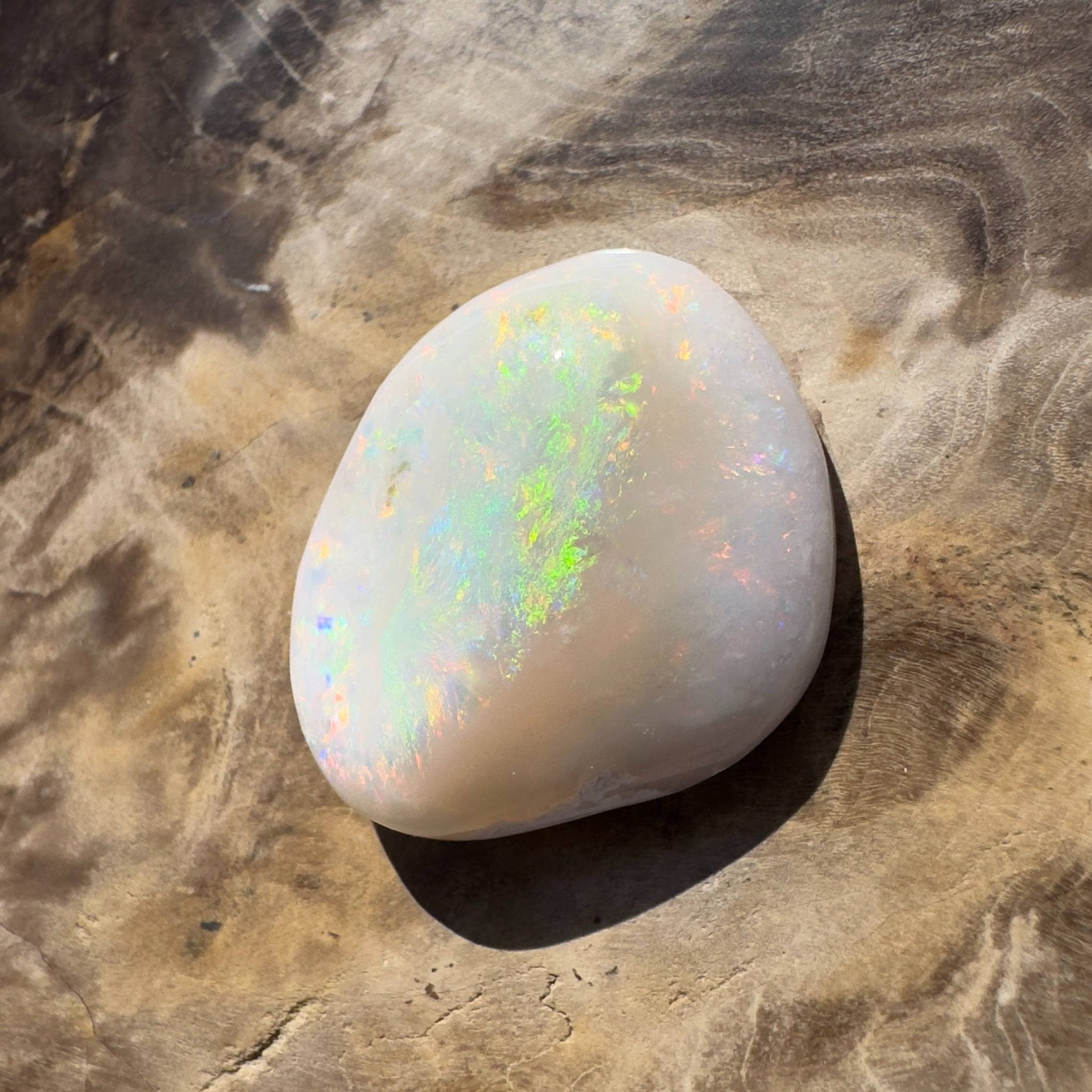 15.6ct Hand - cut Solid Australian Lightning Ridge Opal