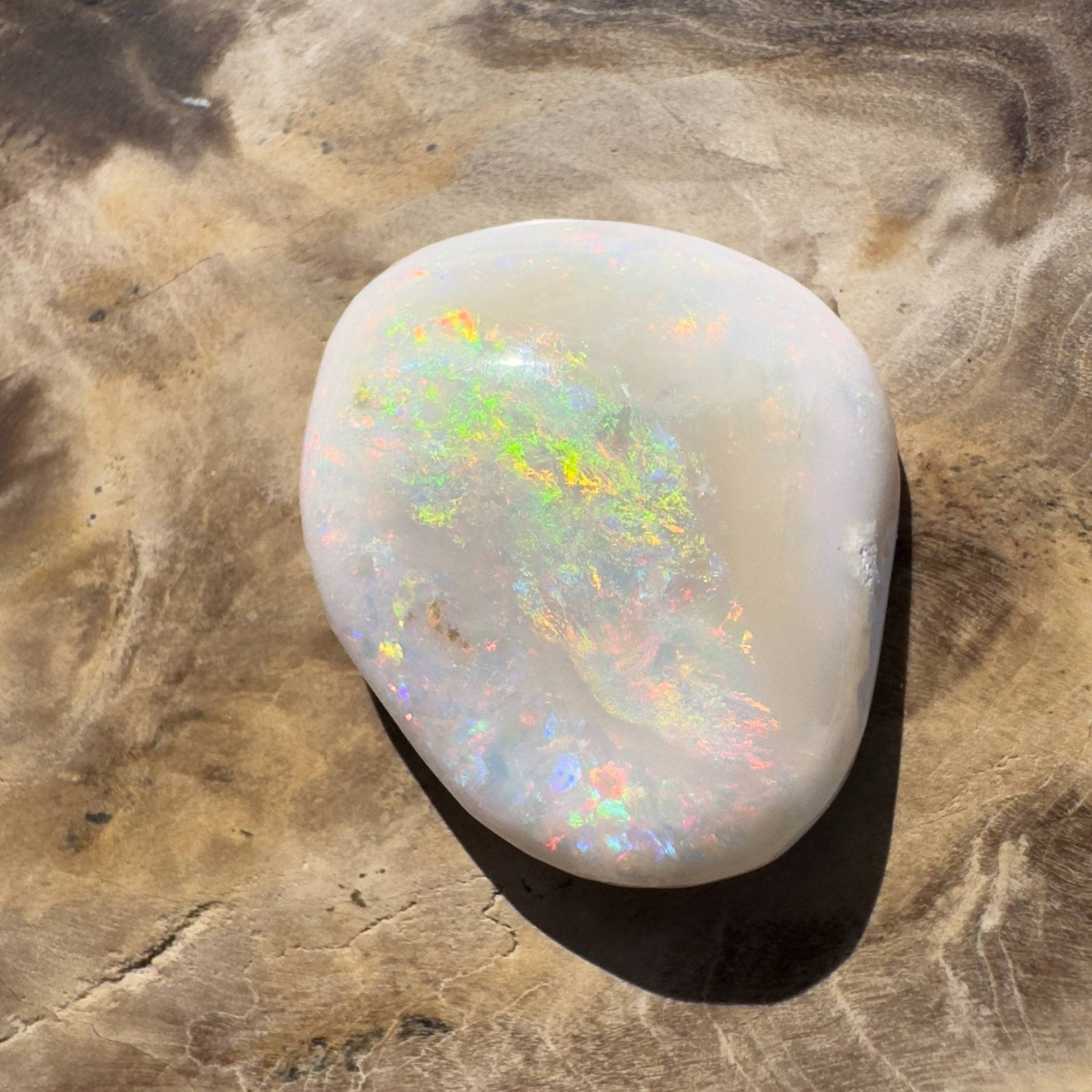 15.6ct Hand - cut Solid Australian Lightning Ridge Opal