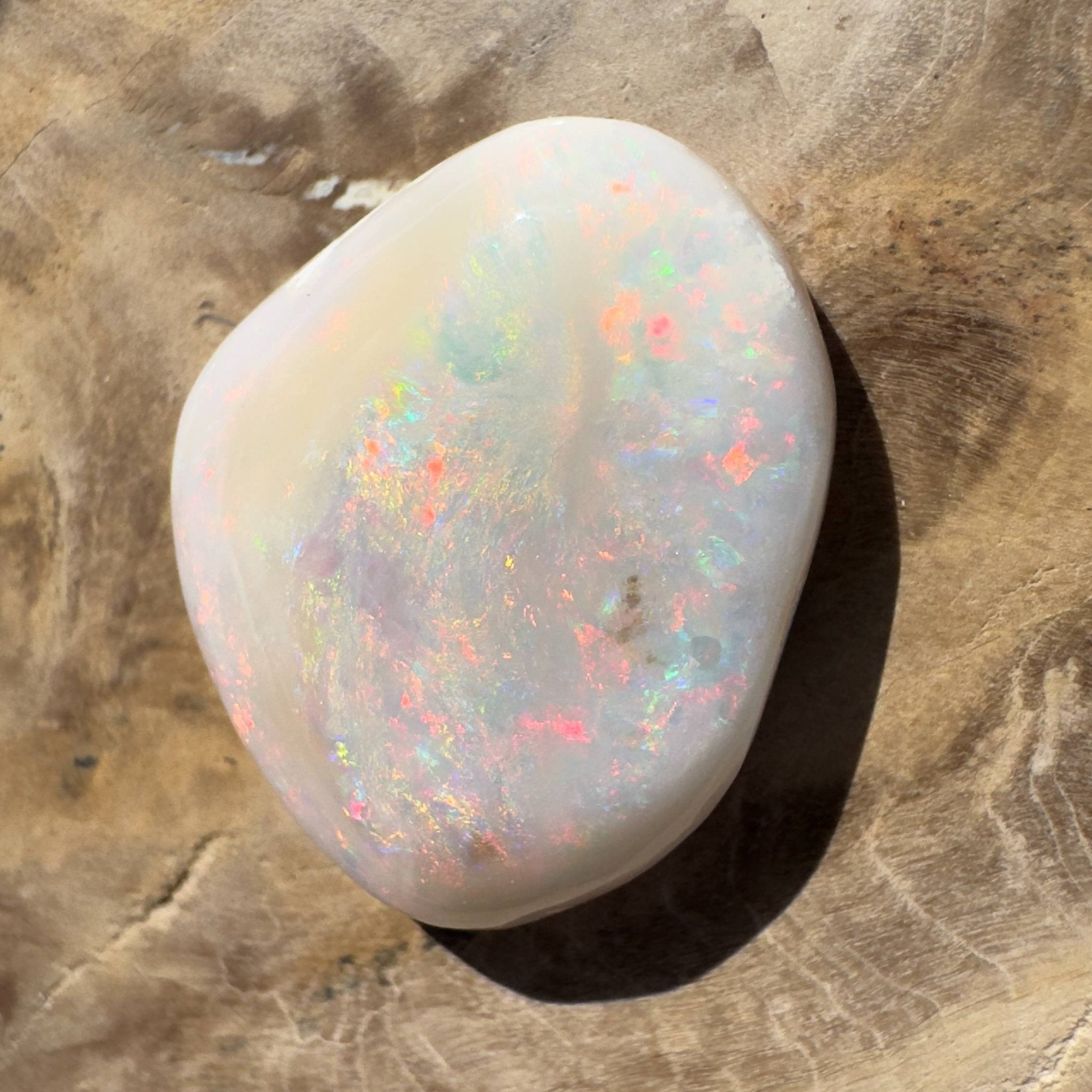 15.6ct Hand - cut Solid Australian Lightning Ridge Opal