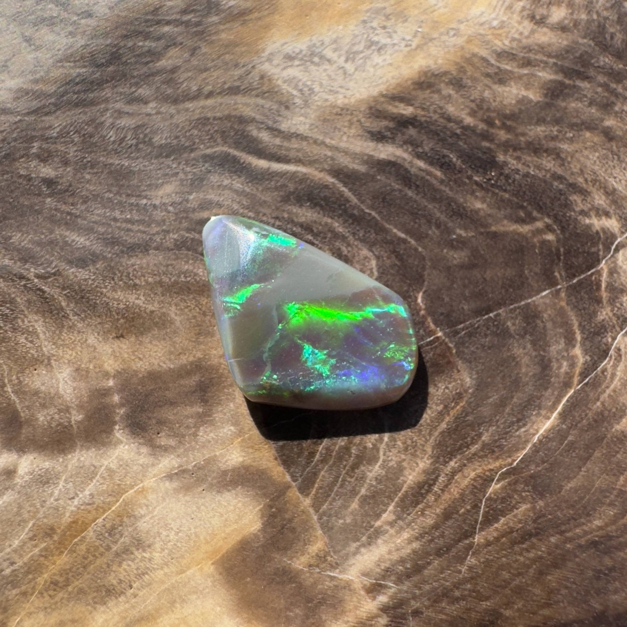 1.5ct Solid Hand - cut Lightning Ridge Semi Black Opal