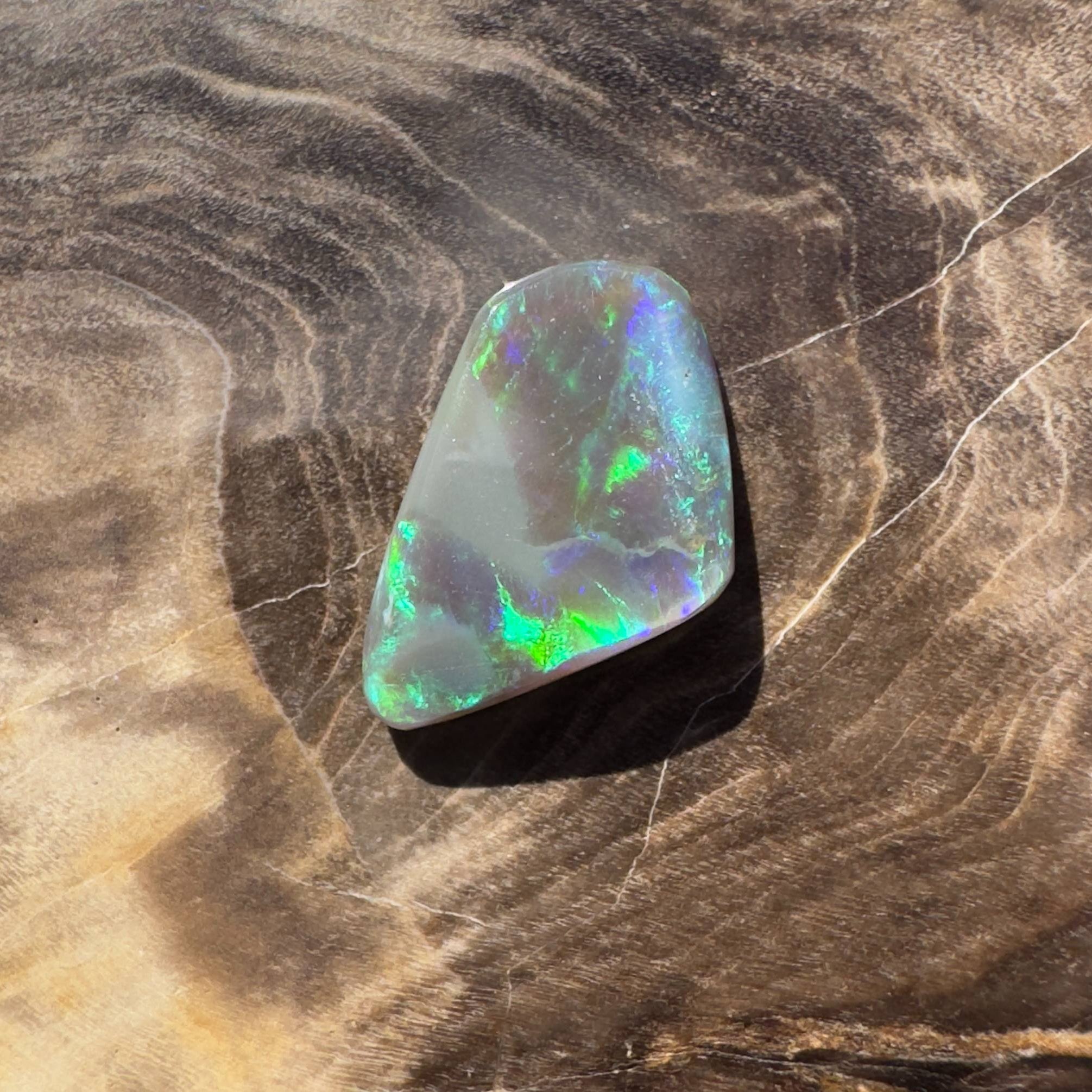 1.5ct Solid Hand - cut Lightning Ridge Semi Black Opal