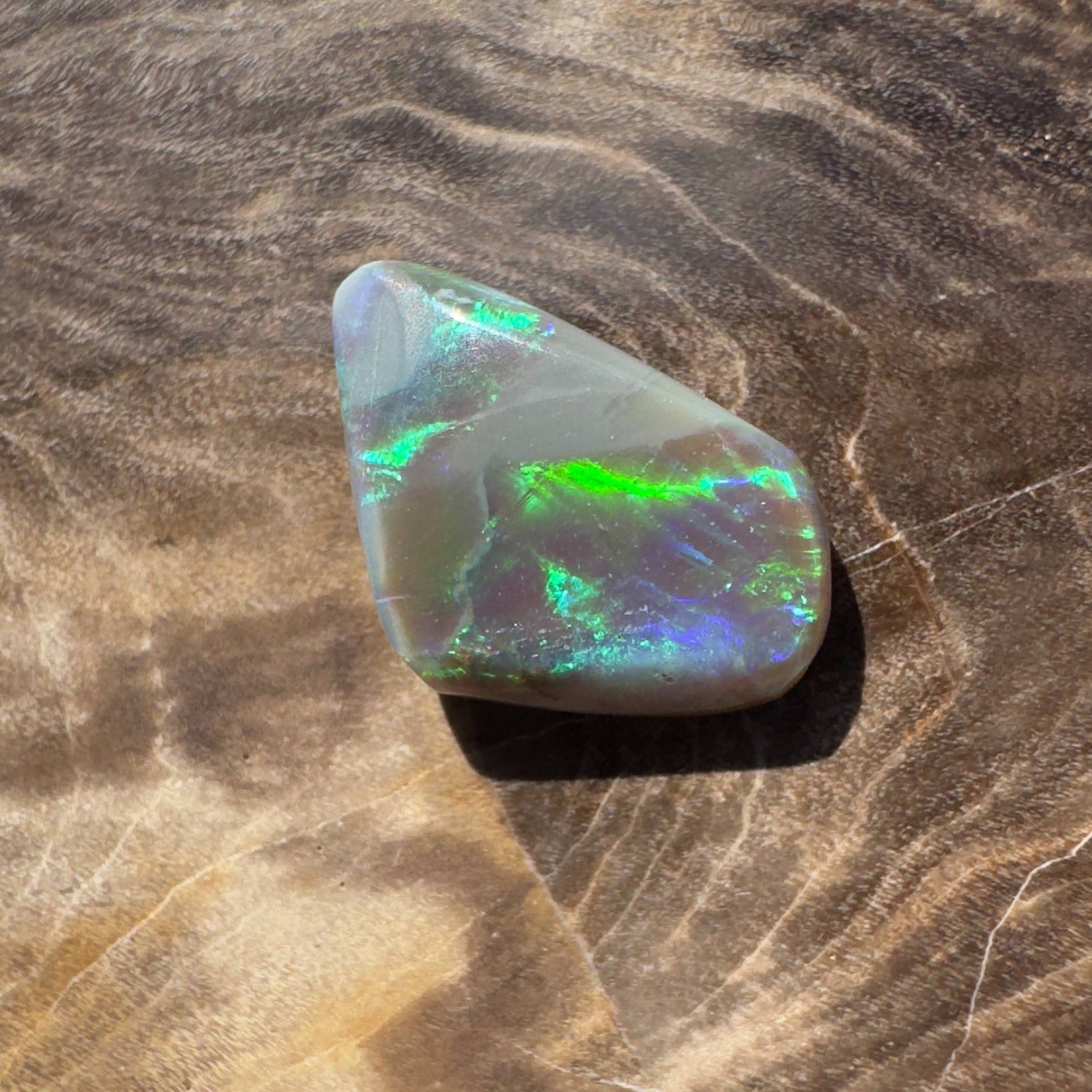 1.5ct Solid Hand - cut Lightning Ridge Semi Black Opal