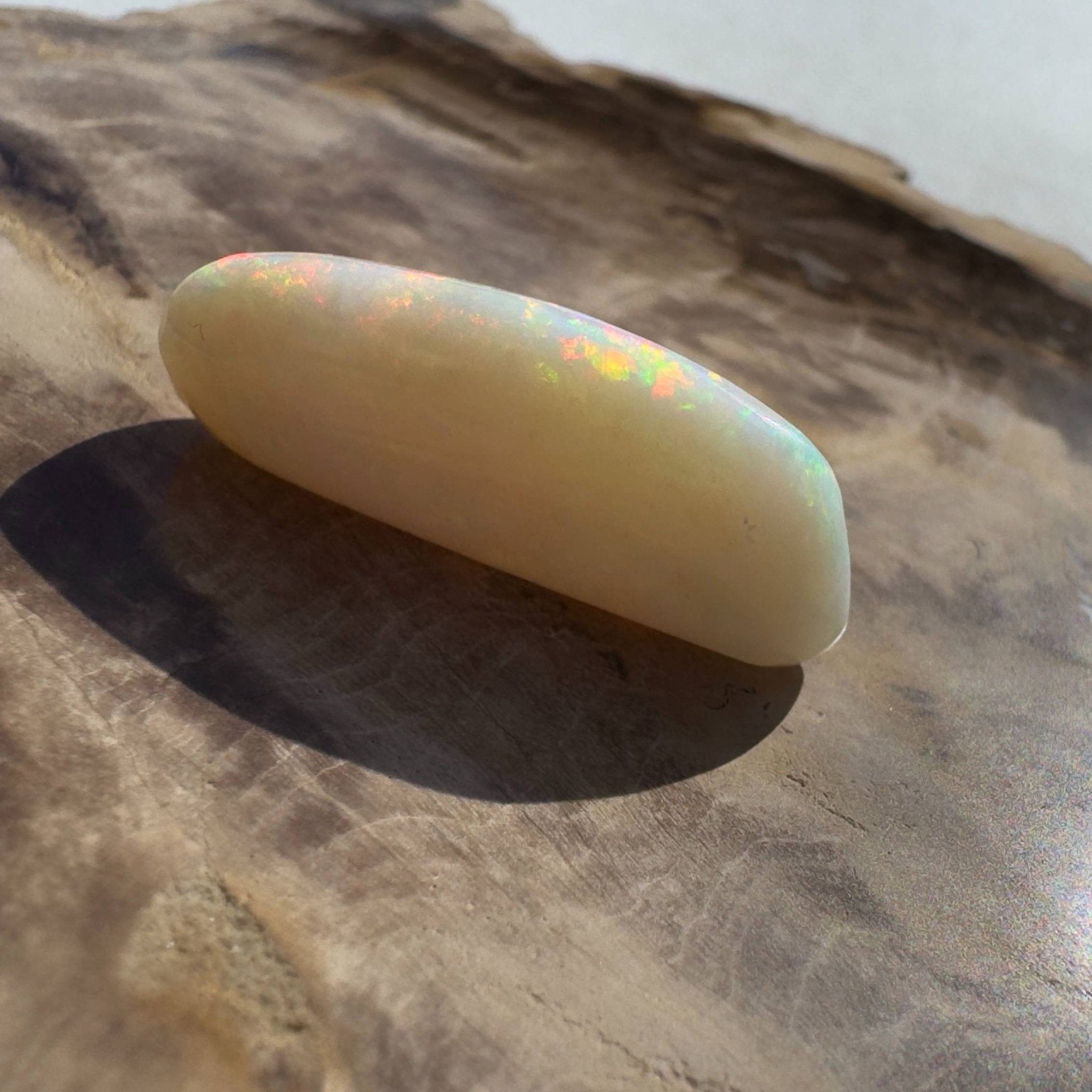 16.9ct Hand - cut Solid Australian Coober Pedy Opal