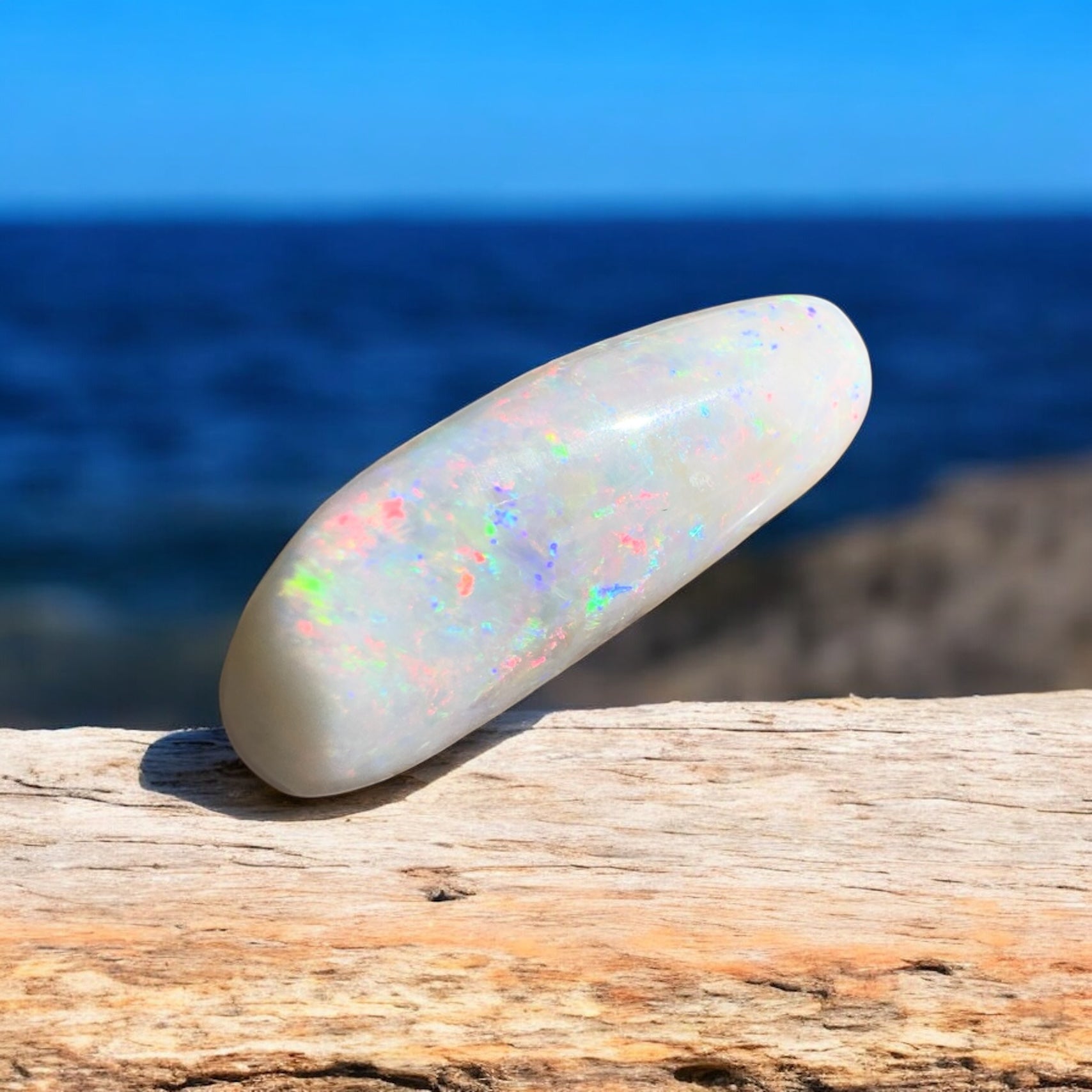 16.9ct Hand - cut Solid Australian Coober Pedy Opal