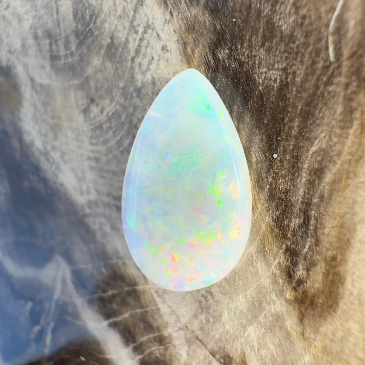 1.6ct Coober Pedy Opal Solid Hand - Cut